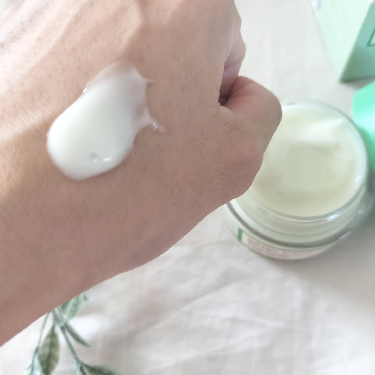 グリーントマトクリーム/FULLY/フェイスクリームを使ったクチコミ（3枚目）