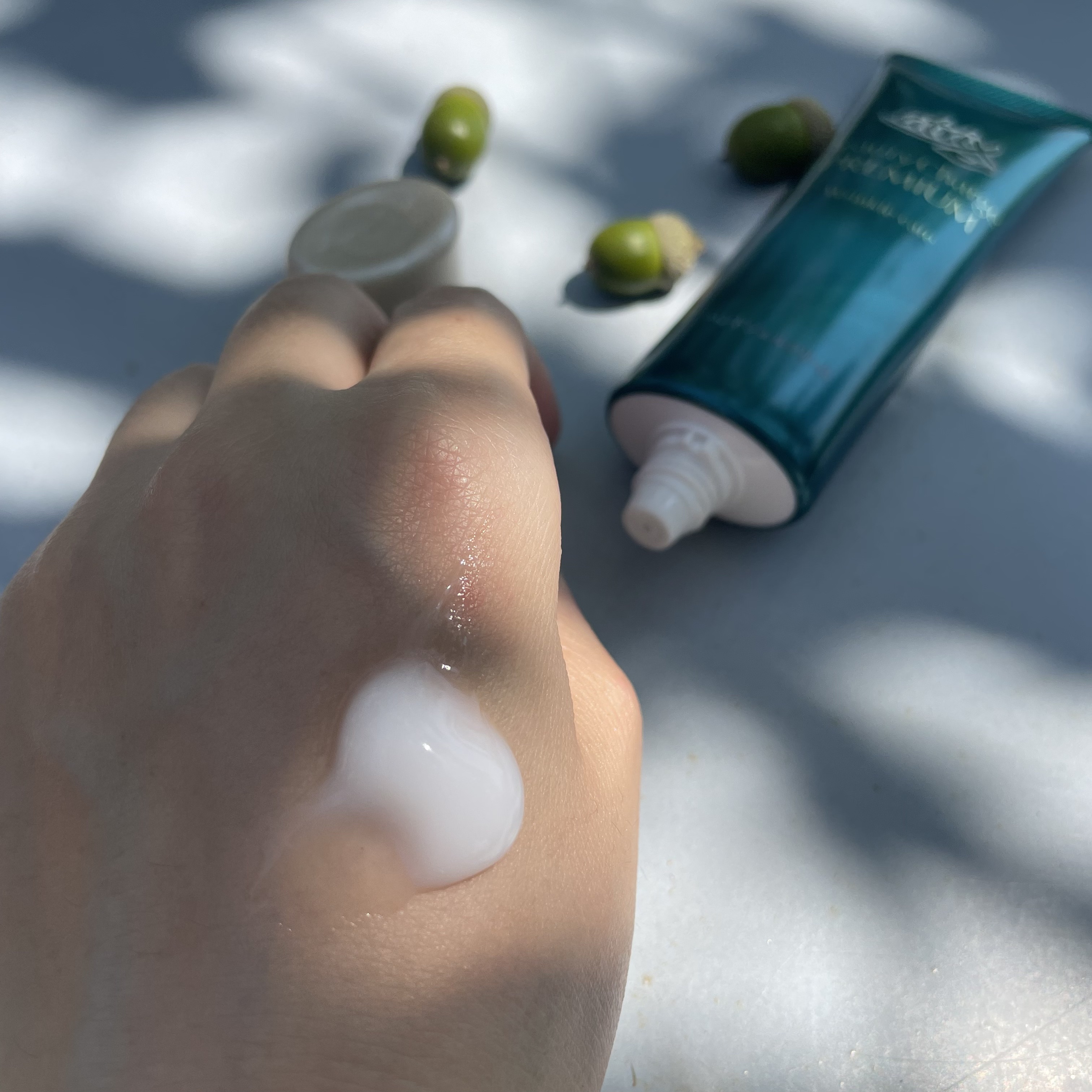 アトリックス ビューティーチャージプレミアム シワ改善 ハンドジェルクリーム 無香料/アトリックス/ハンドクリームを使ったクチコミ（3枚目）