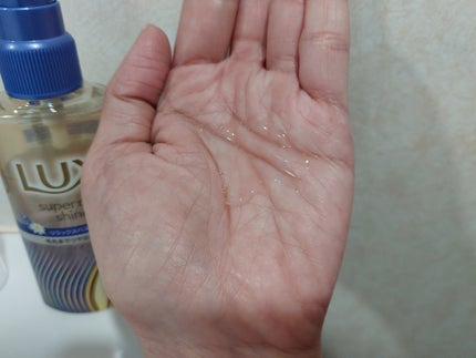 ラックス スーパーリッチシャイン リラックスナイトケア まとまりヘアオイル/LUX/ヘアオイルを使ったクチコミ(3枚目)