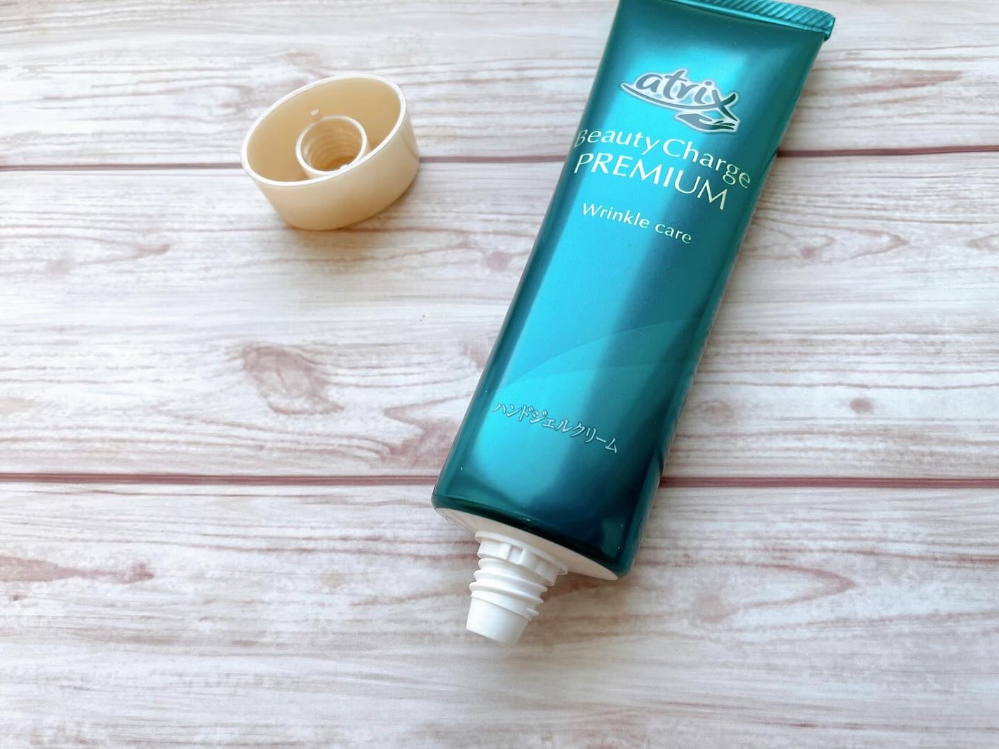 アトリックス ビューティーチャージプレミアム シワ改善 ハンドジェルクリーム 無香料/アトリックス/ハンドクリームを使ったクチコミ(2枚目)
