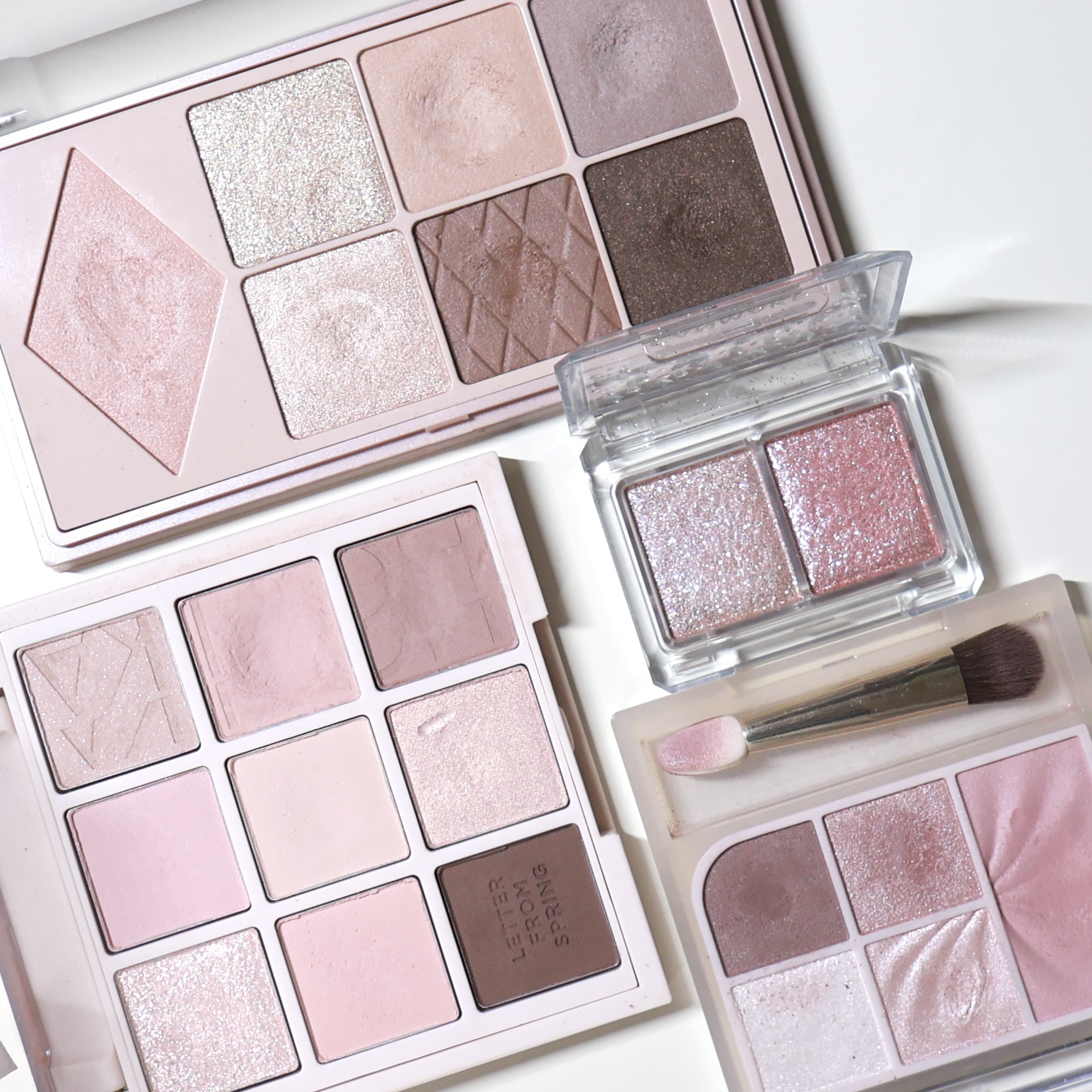 【今日のアイメイク】ブラウンの落ち着きとピンクの華やかさを掛け合わせた一重メイク🍓🍫

┈┈┈┈┈┈┈┈┈┈┈┈

HOLIKA HOLIKA
マイフェイブムードアイパレット 9カラー
09 レターフロムスプリング
¥2,970-

W