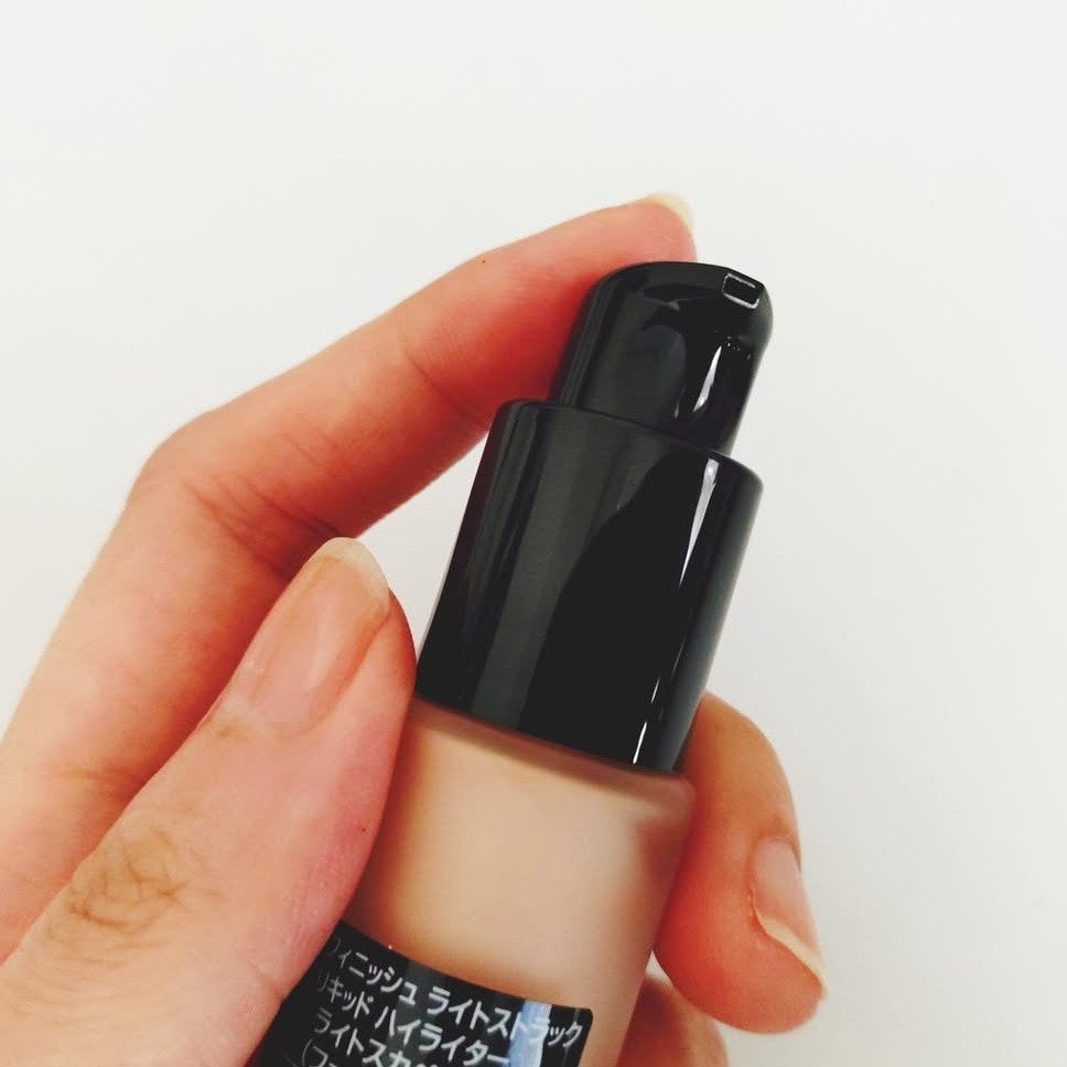 スキンフィニッシュ ライトストラック リキッド ハイライター/M・A・C/リキッドハイライトを使ったクチコミ(3枚目)