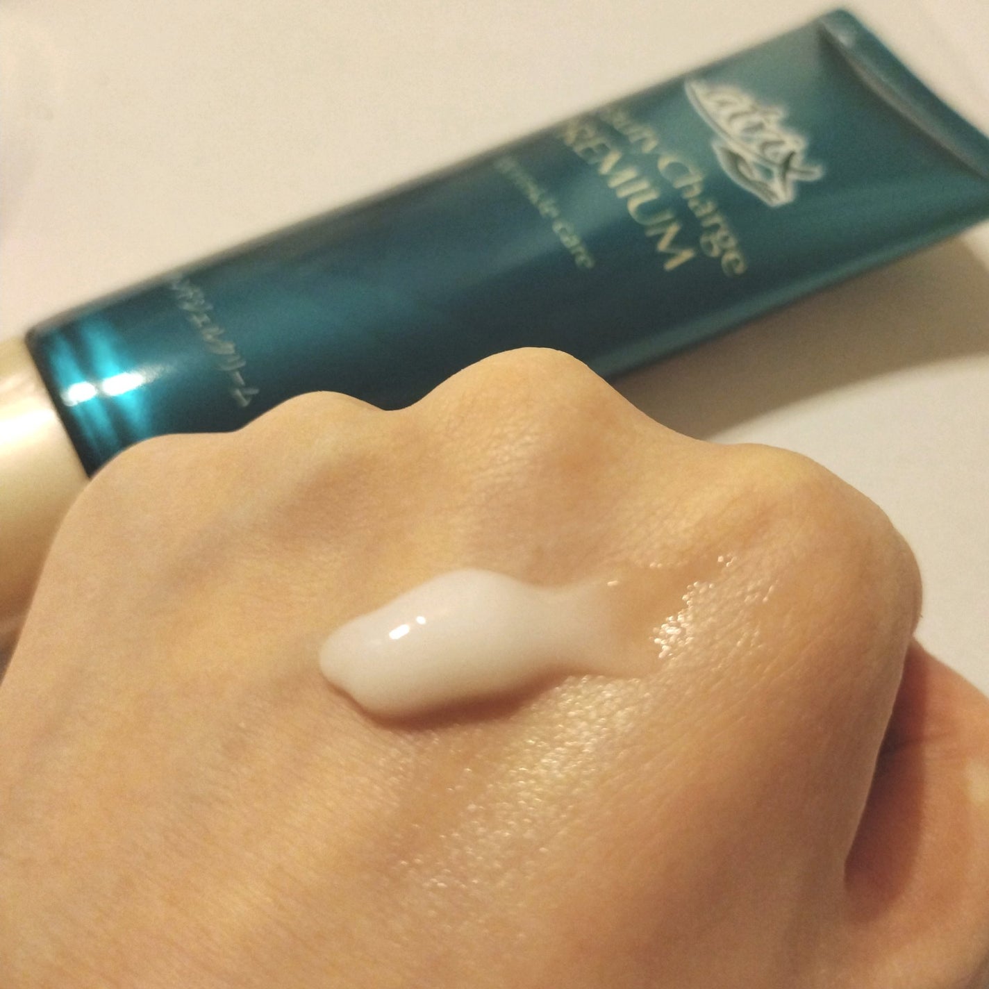 アトリックス ビューティーチャージプレミアム シワ改善 ハンドジェルクリーム 無香料/アトリックス/ハンドクリームを使ったクチコミ(3枚目)