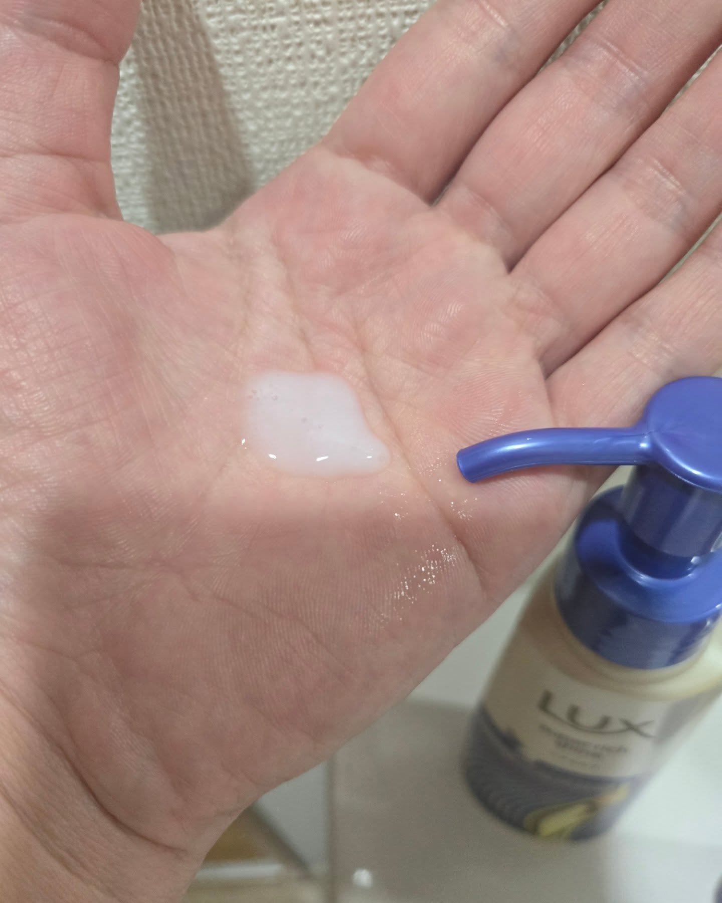 ラックス　スーパーリッチシャイン リラックスナイトケア シャンプー／コンディショナー/LUX/市販シャンプーを使ったクチコミ（2枚目）