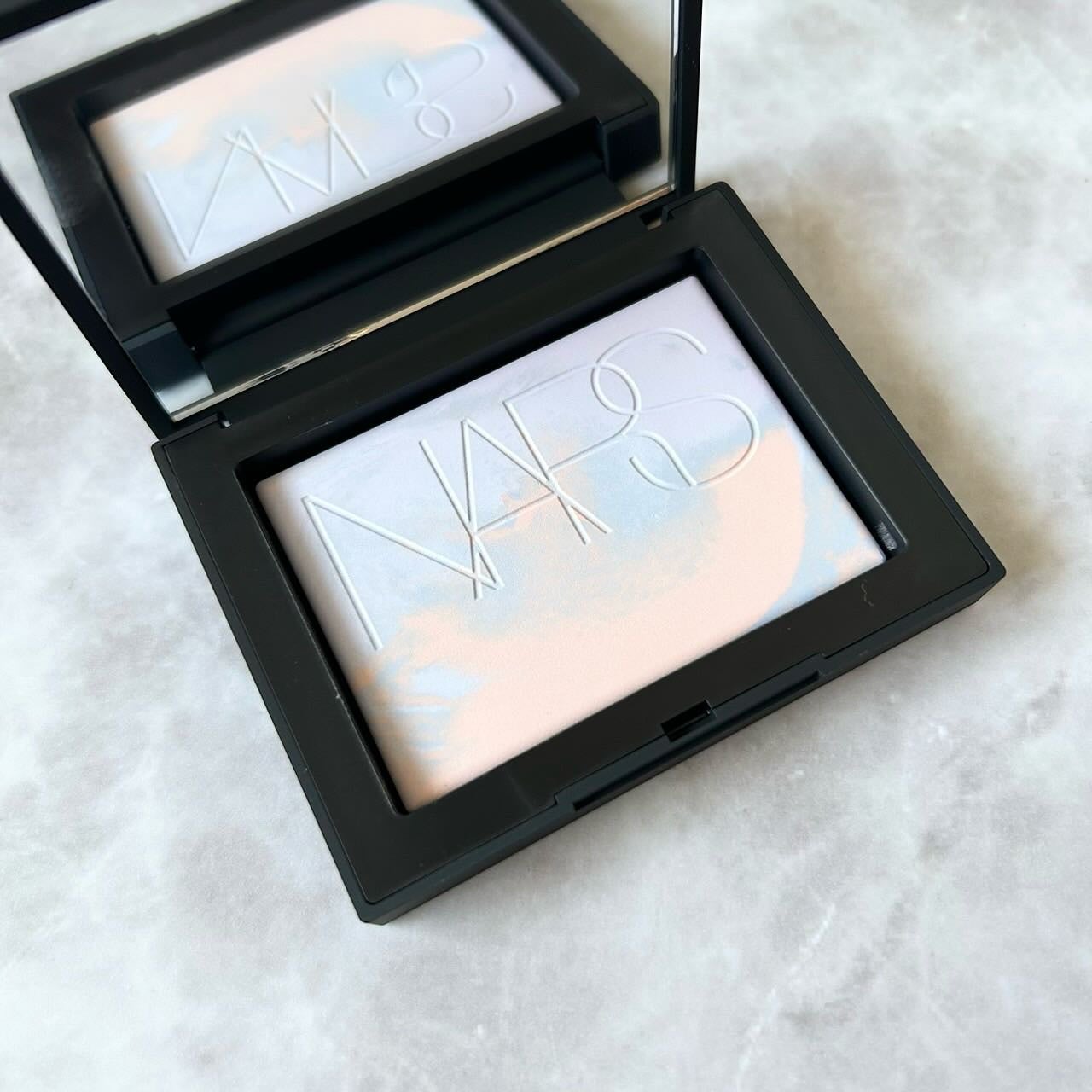 ライトリフレクティング プリズマティックパウダー/NARS/プレストパウダーを使ったクチコミ(3枚目)