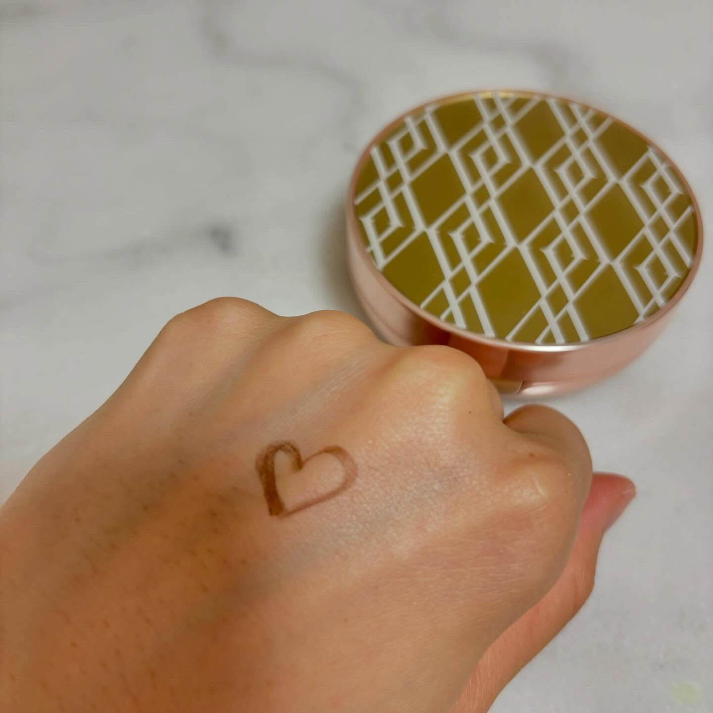 WATTLEクッションファンデーション/WATTLE/クッションファンデーションを使ったクチコミ（3枚目）