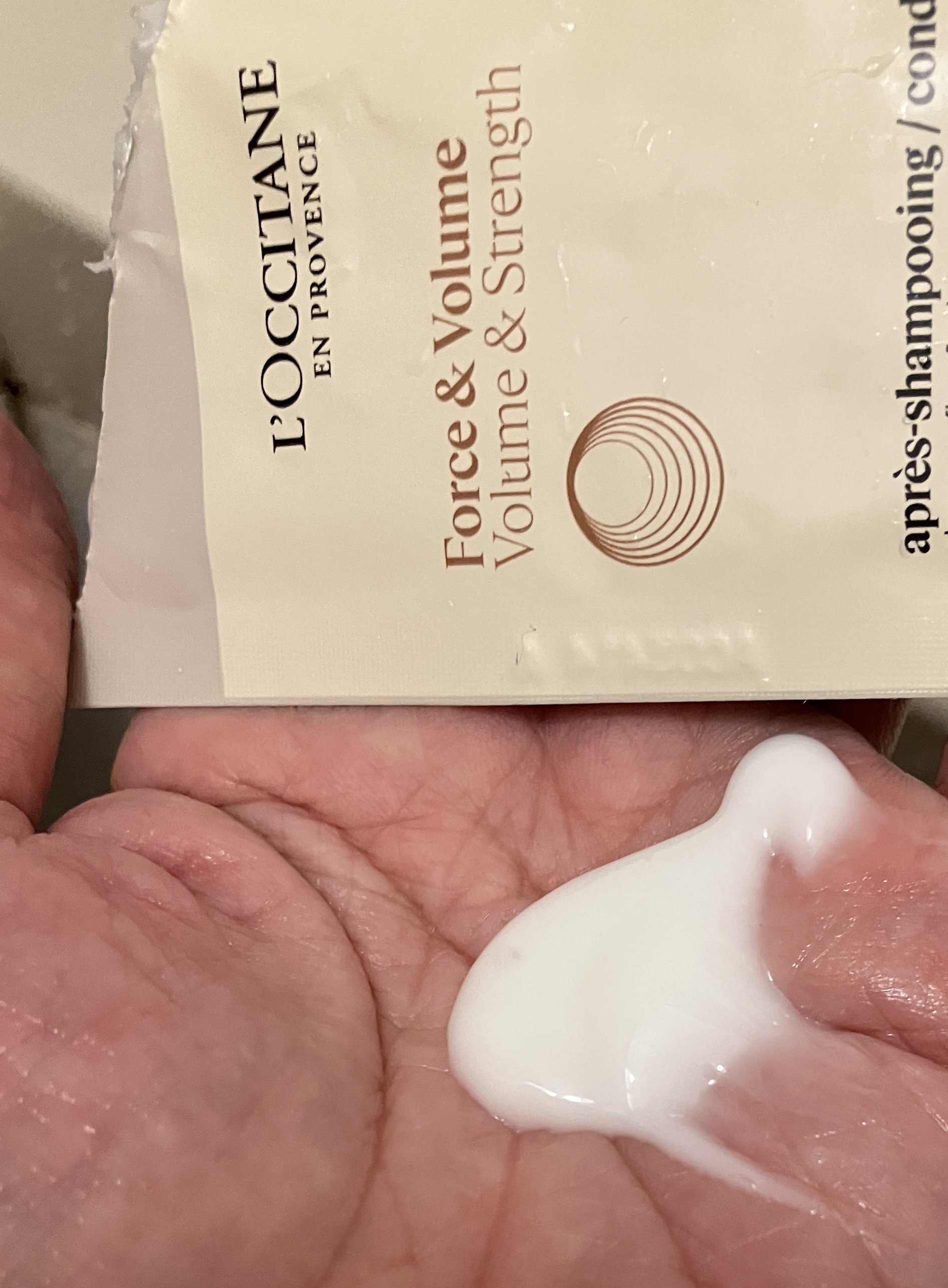 ボリューム＆ストレングス シャンプー/コンディショナー/L'OCCITANE/市販シャンプーを使ったクチコミ（3枚目）