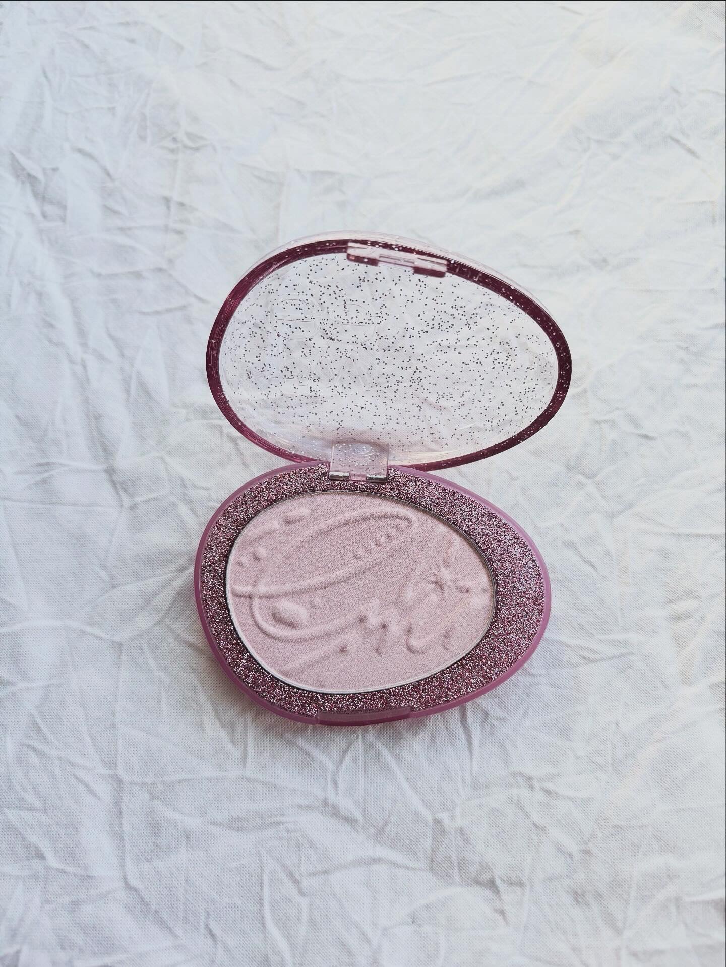 フィー グリッツストーンハイライター/fwee/パウダーハイライトを使ったクチコミ（2枚目）