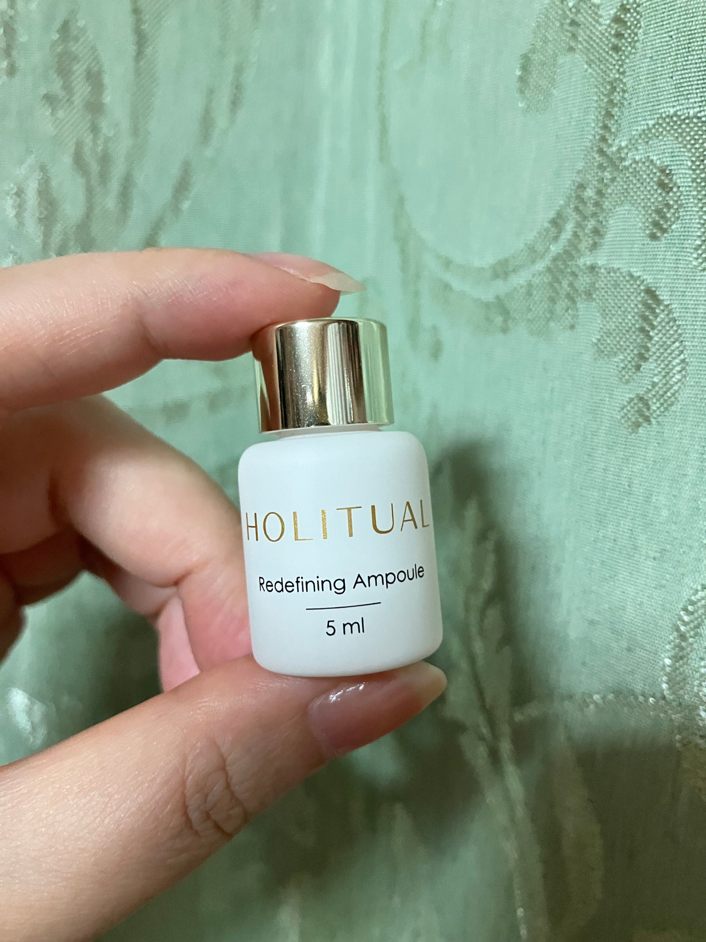 リディファイニングアンプル HOLITUAL