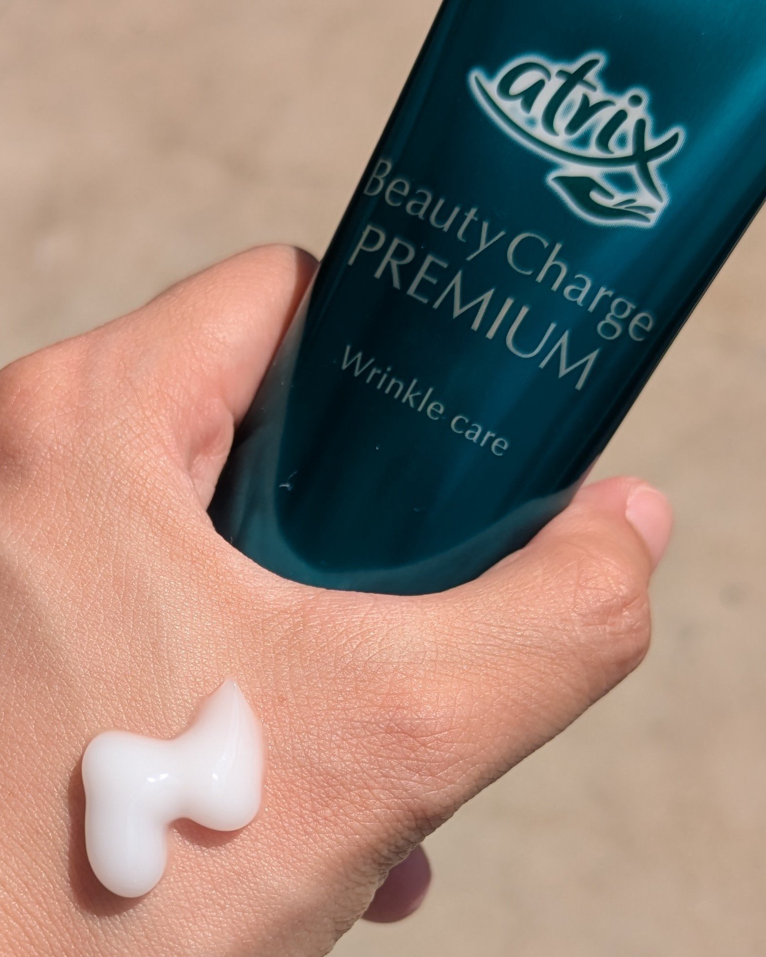 アトリックス ビューティーチャージプレミアム シワ改善 ハンドジェルクリーム 無香料/アトリックス/ハンドクリームを使ったクチコミ（3枚目）