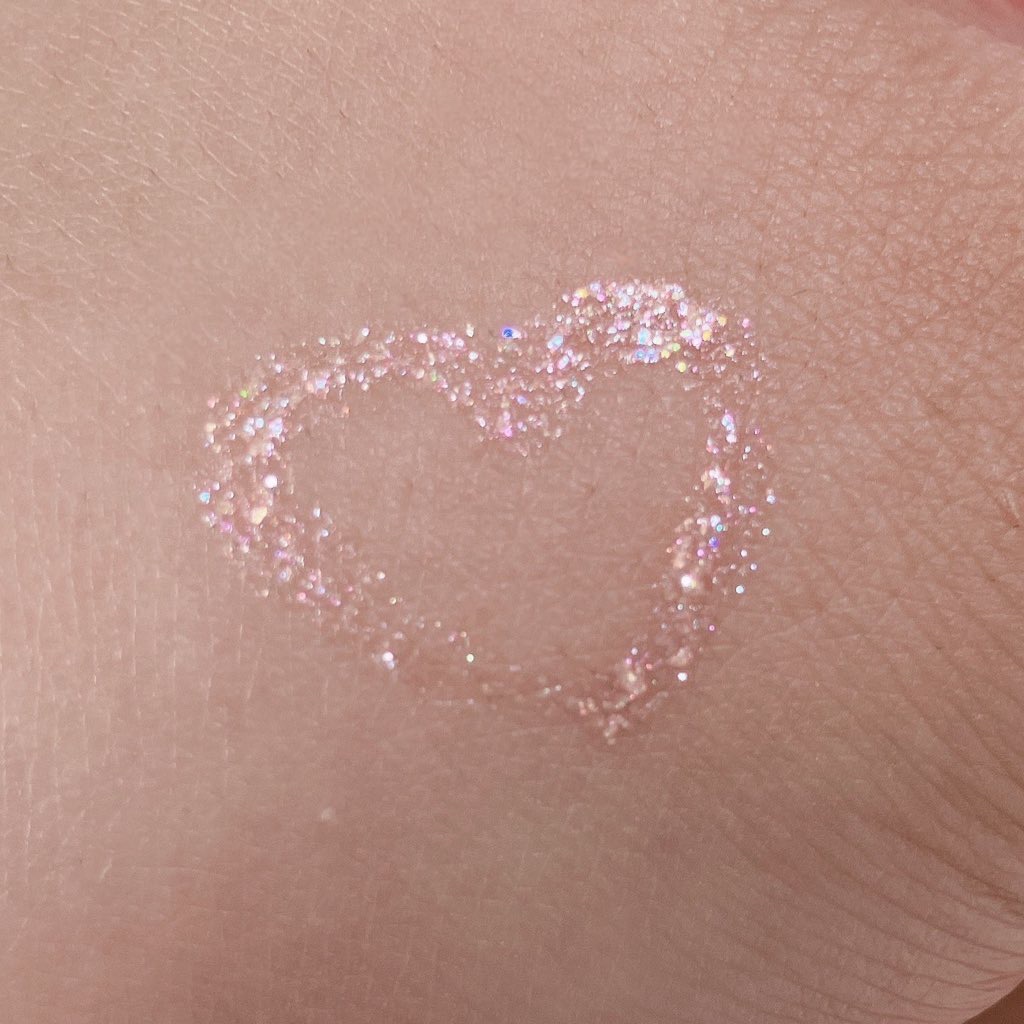 シピシピ グリッター イルミネーションライナー S/CipiCipi/リキッドアイライナーを使ったクチコミ（2枚目）