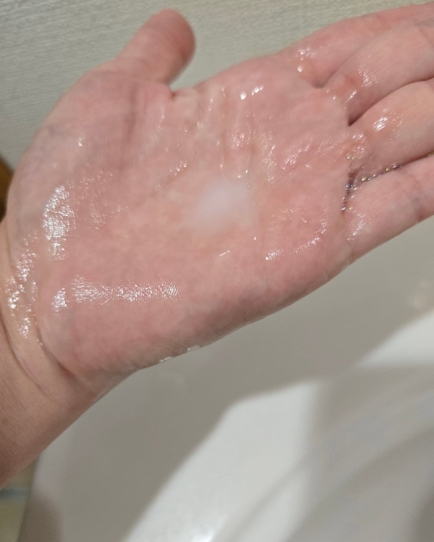 アーモンド モイスチャライジングシャワーオイル/L'OCCITANE/ボディソープを使ったクチコミ(4枚目)