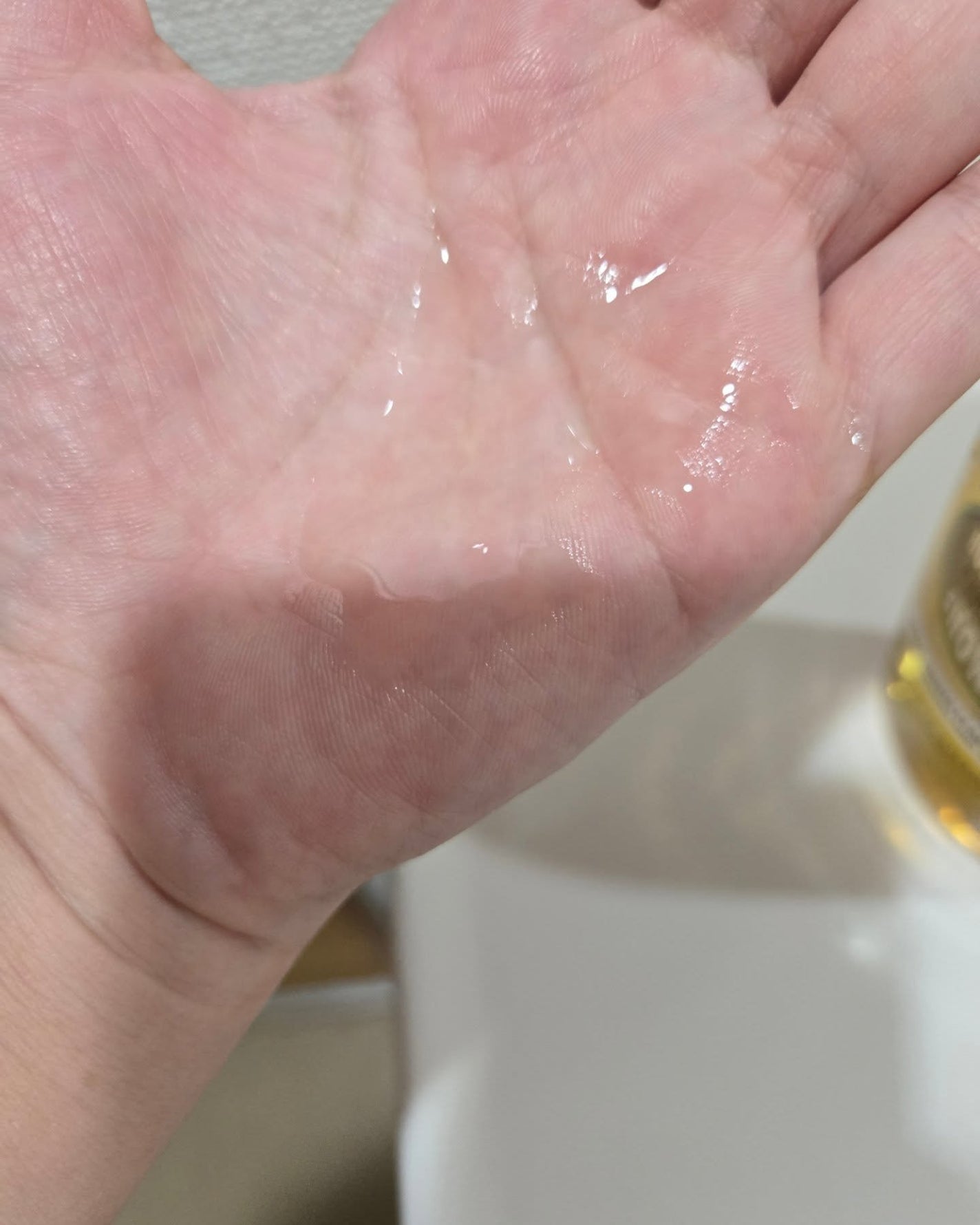 アーモンド モイスチャライジングシャワーオイル/L'OCCITANE/ボディソープを使ったクチコミ(3枚目)