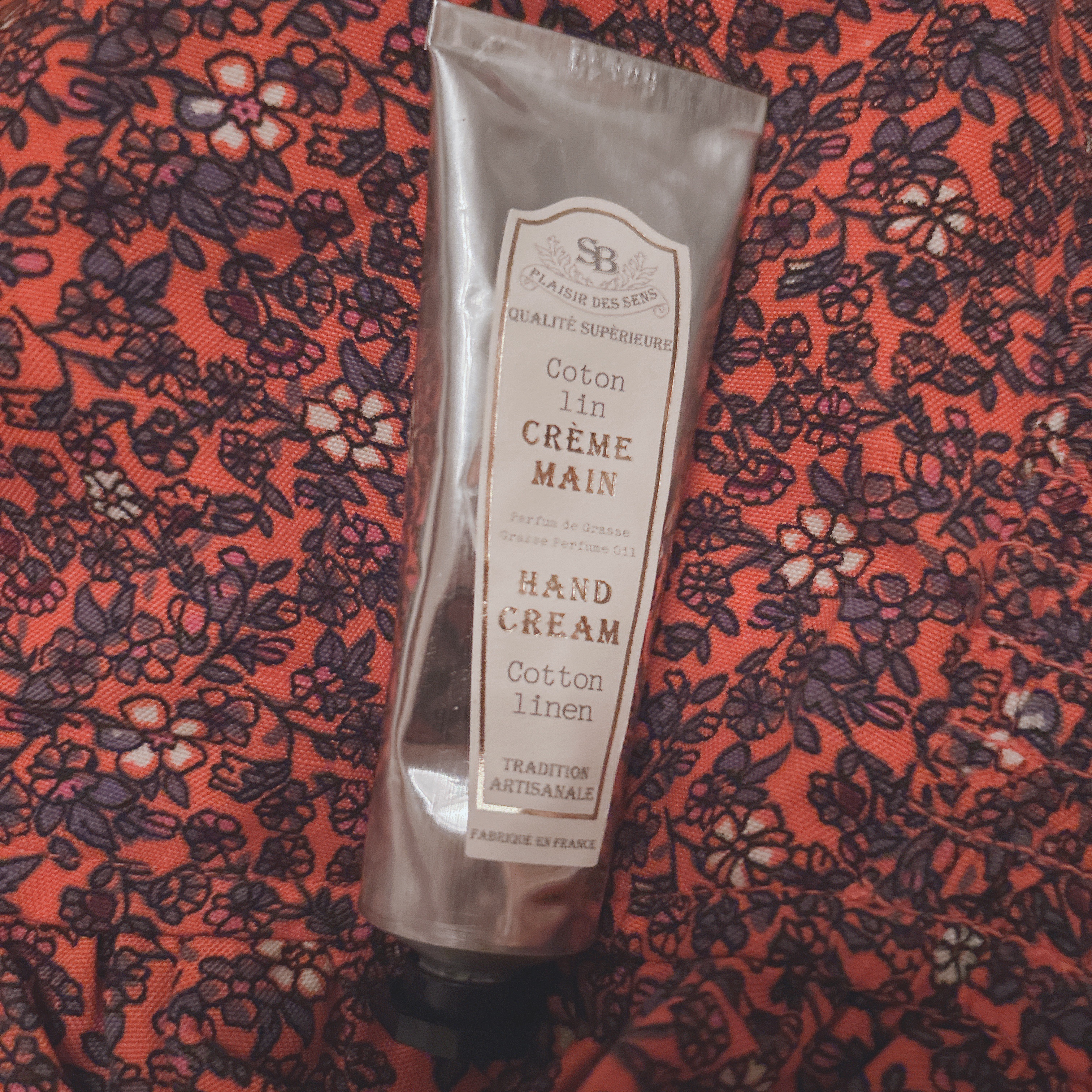 ハンドクリーム コットンリネン フレンチクラシック/サンタール・エ・ボーテ/ハンドクリームを使ったクチコミ（1枚目）