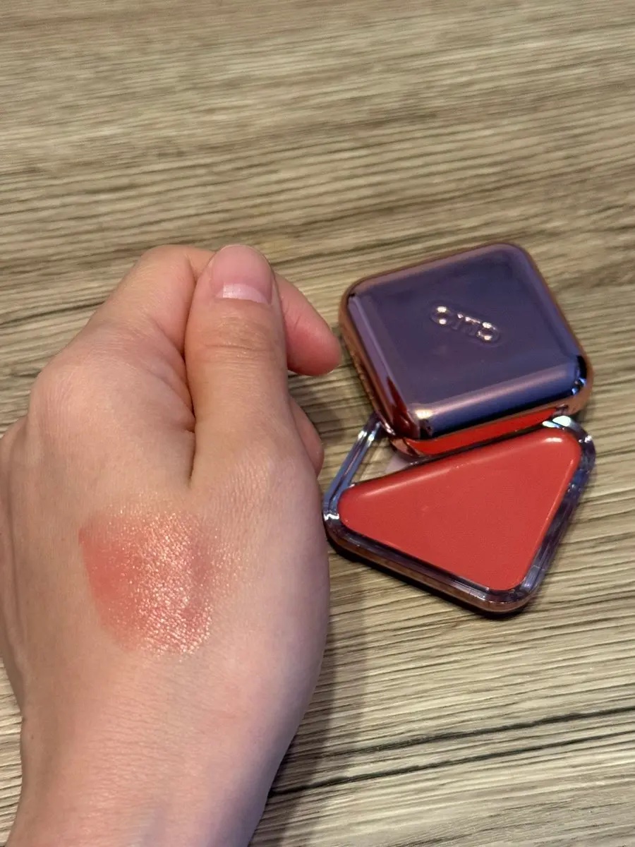 エッセンシャル リップチーク タップ/CLIO/ジェル・クリームチークを使ったクチコミ（3枚目）