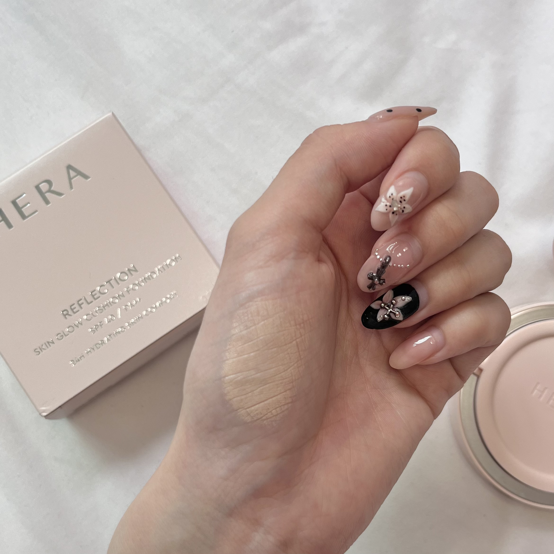 リフレクション スキン グロウ クッション ファンデーション/HERA/クッションファンデーションを使ったクチコミ（2枚目）