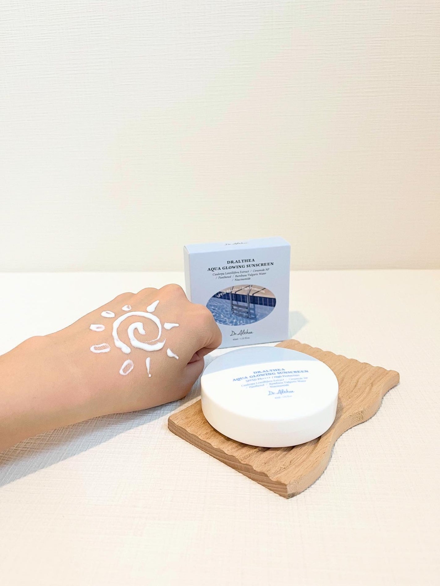 AQUA GLOWING SUNSCREEN/Dr.Althea/日焼け止めミルクを使ったクチコミ(2枚目)