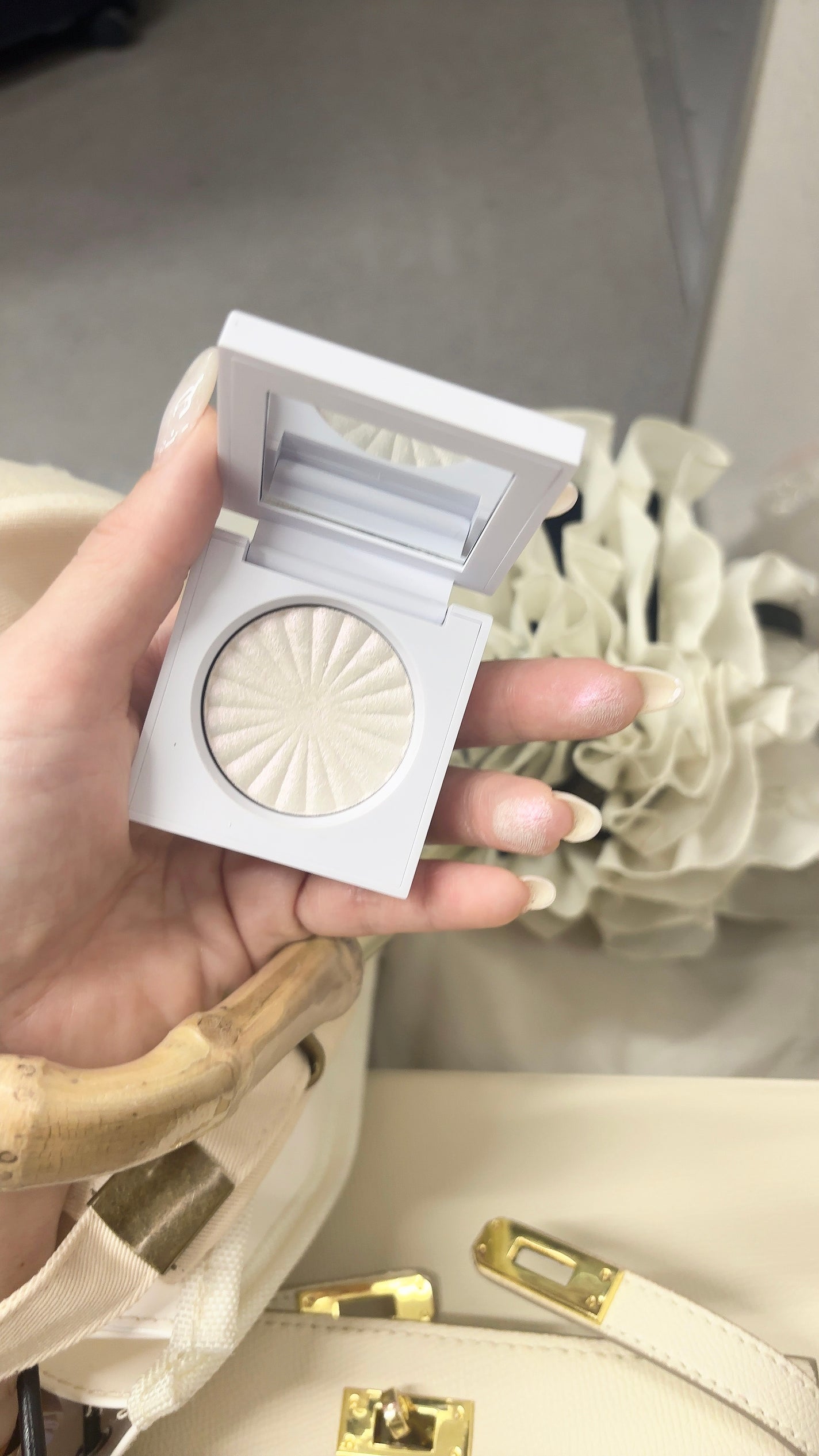 MINI HIGHLIGHTER/Ofra Cosmetics/パウダーハイライトを使ったクチコミ(1枚目)