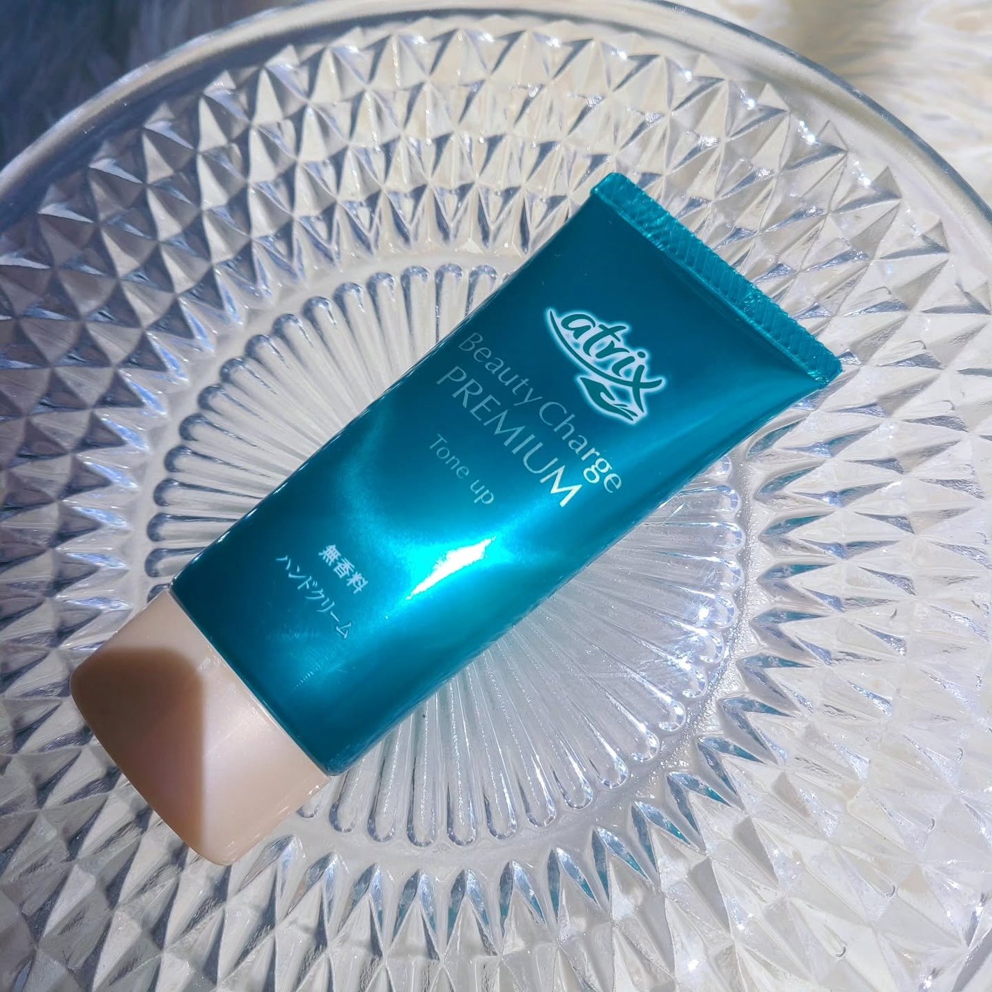 アトリックス ビューティーチャージプレミアム トーンアップ ハンドクリーム 無香料/アトリックス/ハンドクリームを使ったクチコミ(1枚目)