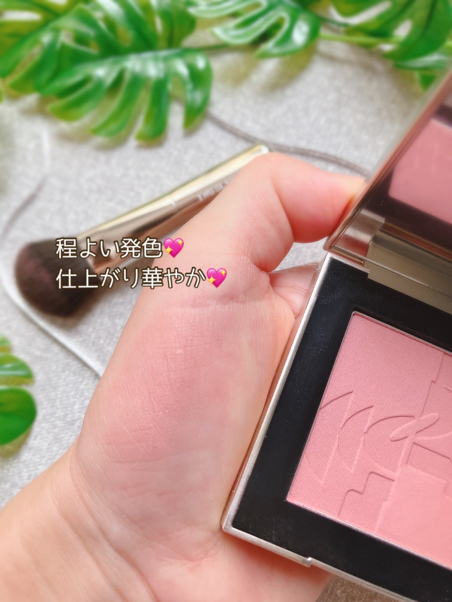 ストロビングフェイスキューブ/TWO SLASH FOUR/ハイライトを使ったクチコミ（3枚目）