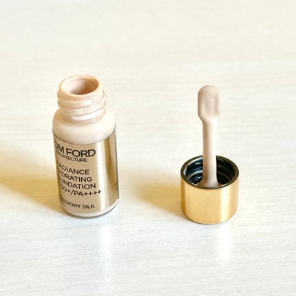 アーキテクチャー ラディアンス ハイドレーティング ファンデーション SPF 50+<PA++++> 2.0N アイボリー シルク/TOM FORD BEAUTY/リキッドファンデーションの画像