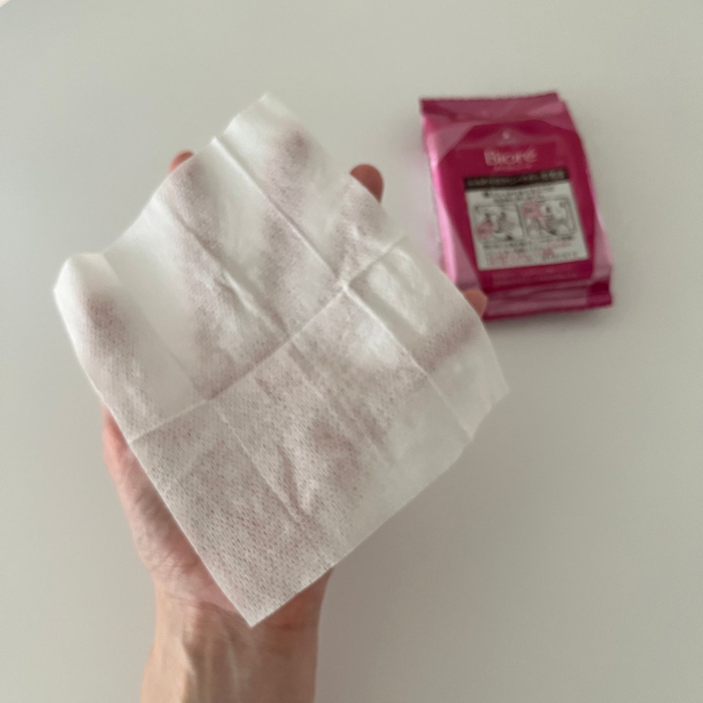 ビオレ メイク持続シート さらマット肌/ビオレ/フェイスシートを使ったクチコミ(3枚目)