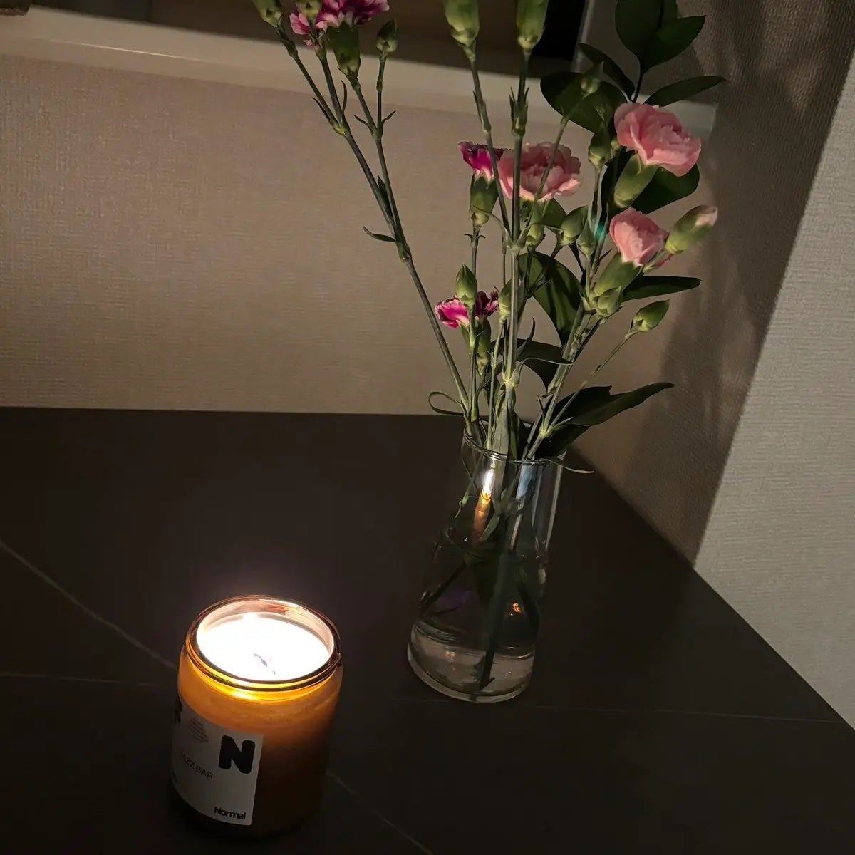 茶色い瓶 ウッド芯 キャンドル - Jazz Bar/Factory Normal/アロマキャンドルを使ったクチコミ(2枚目)