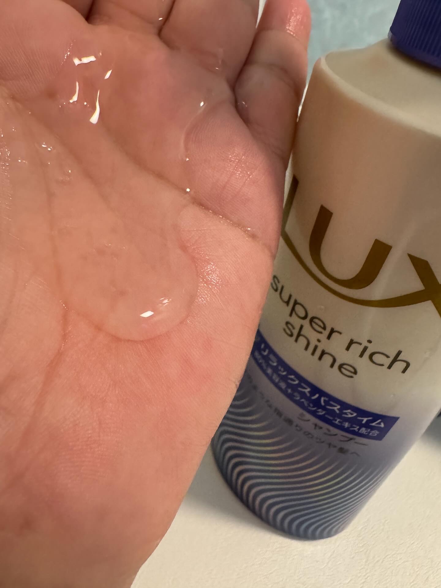 ラックス　スーパーリッチシャイン リラックスナイトケア シャンプー／コンディショナー/LUX/市販シャンプーを使ったクチコミ（2枚目）