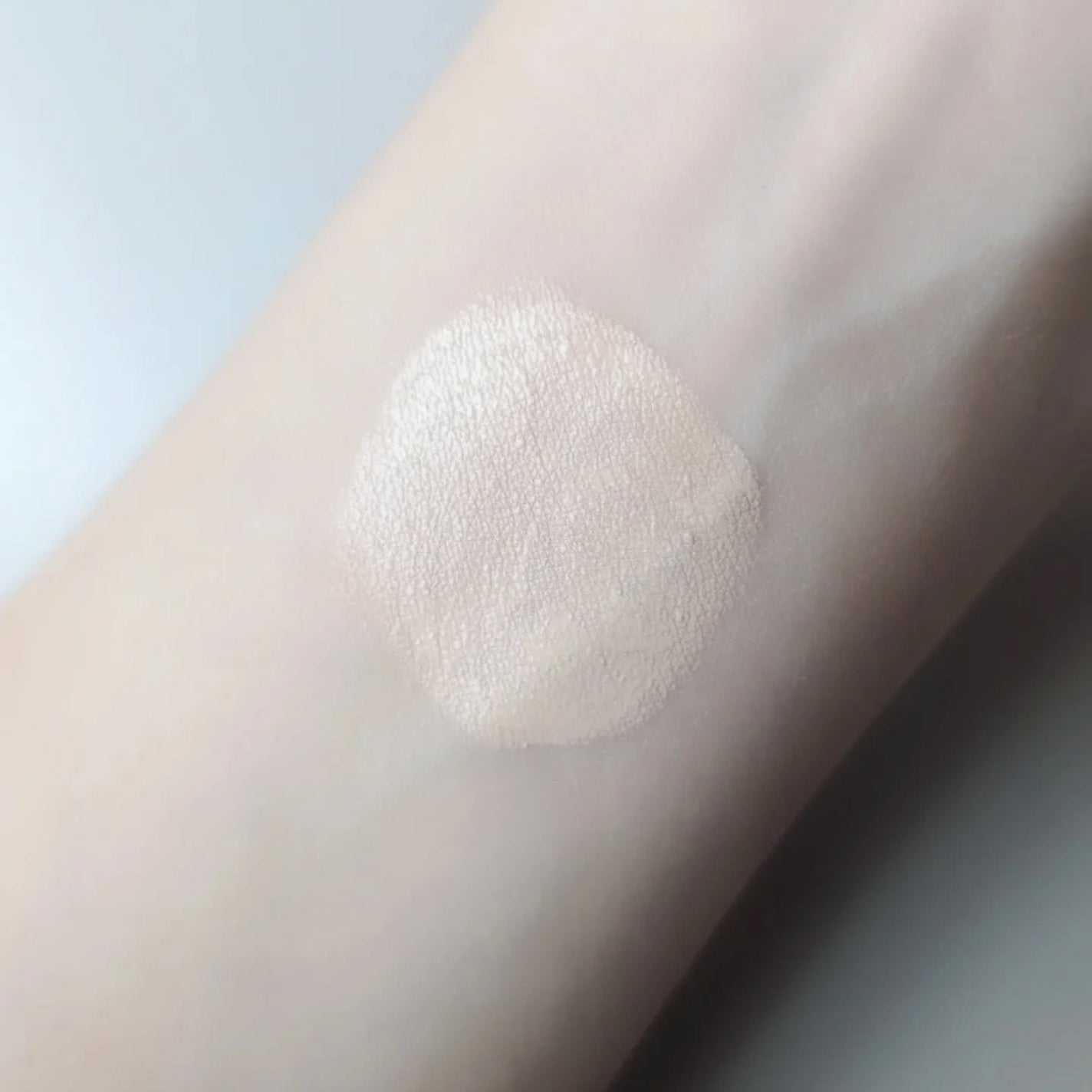 アンリミテッド ケア ツヤ セラム ファンデーション/shu uemura/リキッドファンデーションを使ったクチコミ(4枚目)