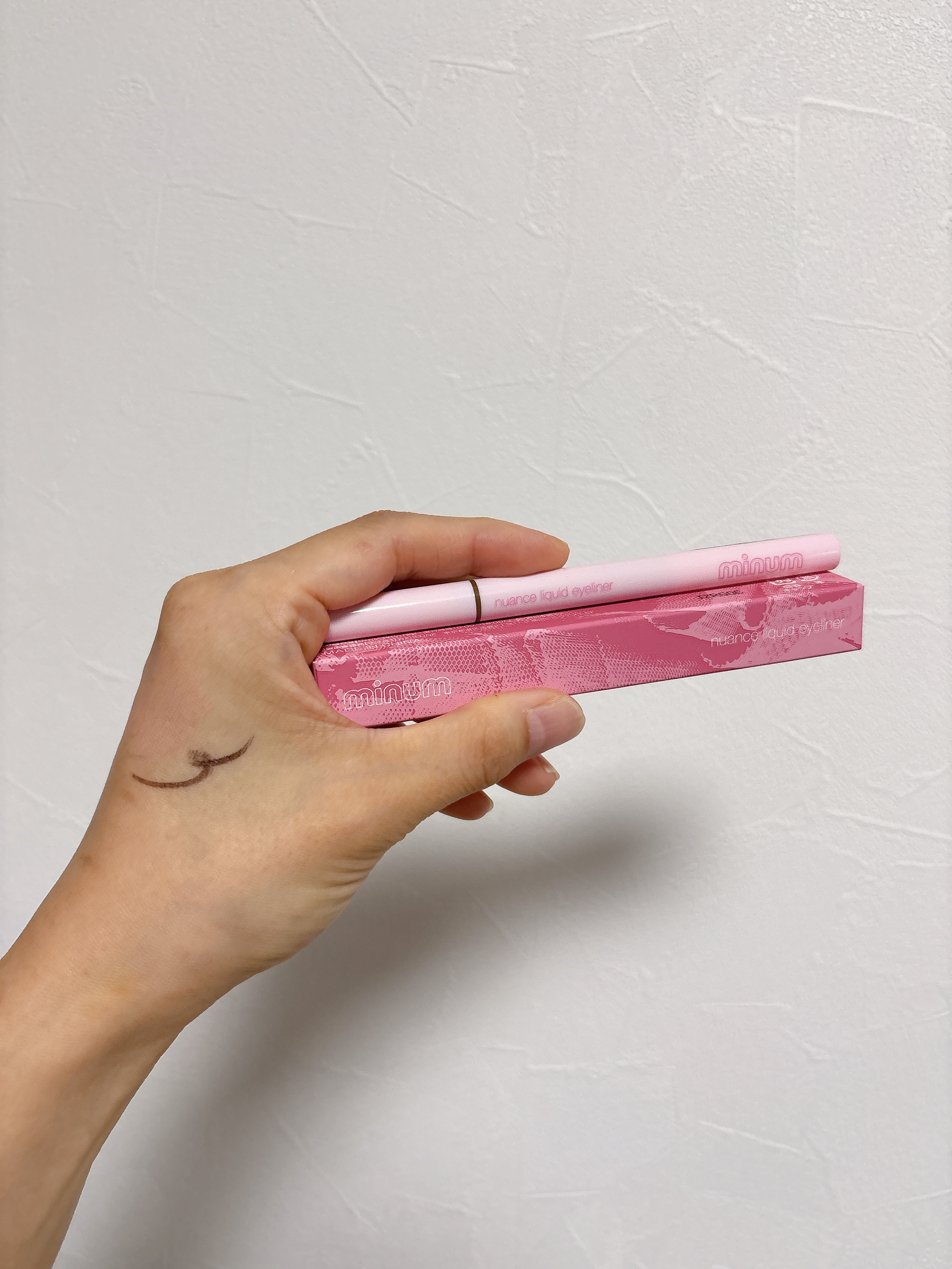 ニュアンスリキッドアイライナー/minum/リキッドアイライナーを使ったクチコミ（1枚目）