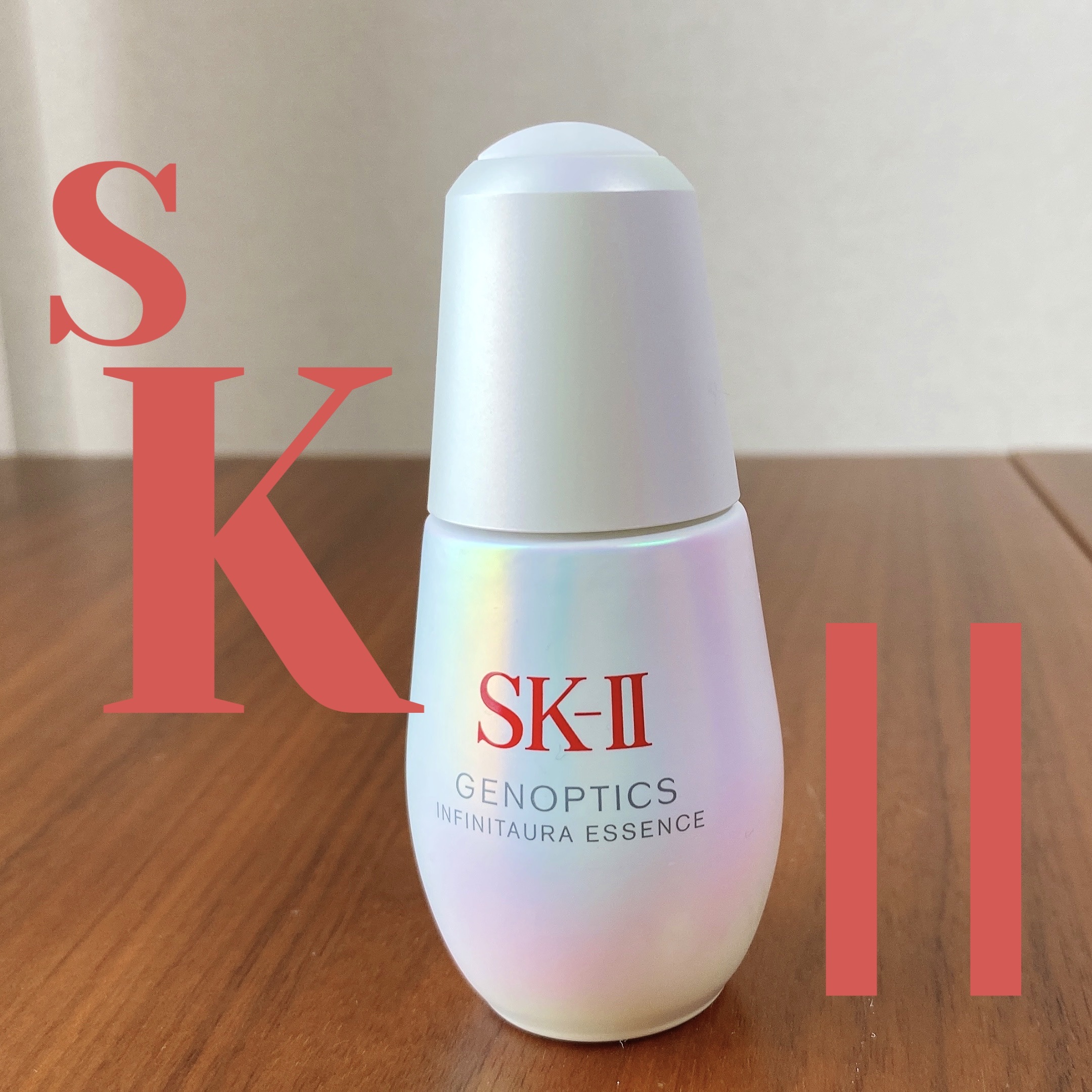 SK-II ジェノプティクス オーラ エッセンスのクチコミ「SK-2の薬用美白美容液✨

ホワイトなんだけどオーロラみたいな超微細のキラキラが閉じ込められ.....」（1枚目）