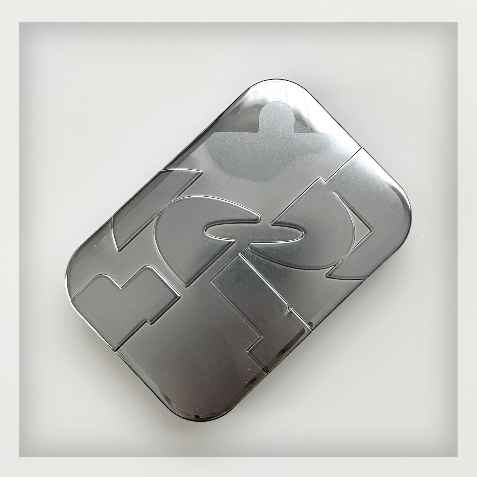 オッドバランスアイパレット/TWO SLASH FOUR/アイシャドウパレットを使ったクチコミ（2枚目）