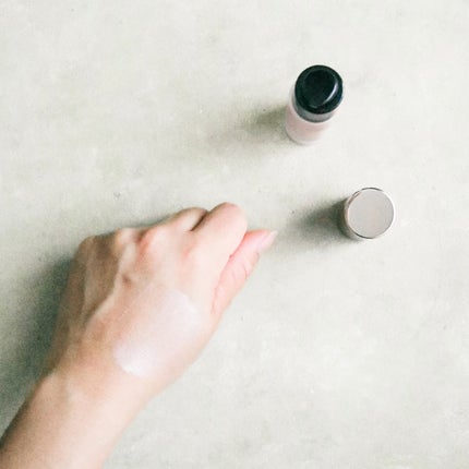 スキンフィニッシュ ライトストラック リキッド ハイライター/M・A・C/リキッドハイライトを使ったクチコミ(4枚目)