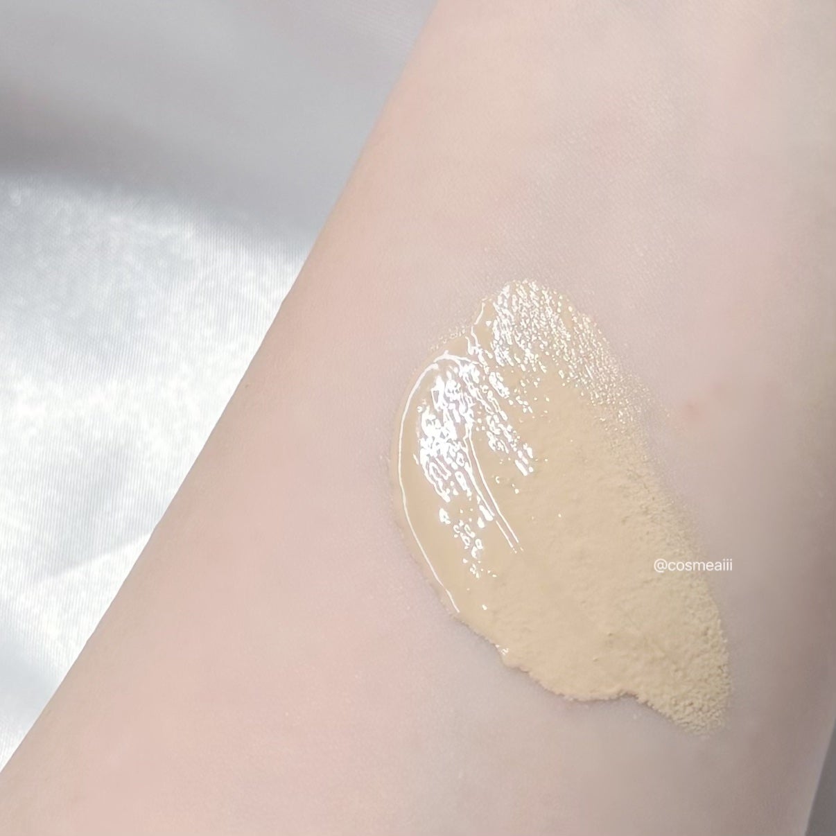 サブライム クリーム ファンデーション/PAUL & JOE BEAUTE/クリーム・エマルジョンファンデーションを使ったクチコミ(6枚目)