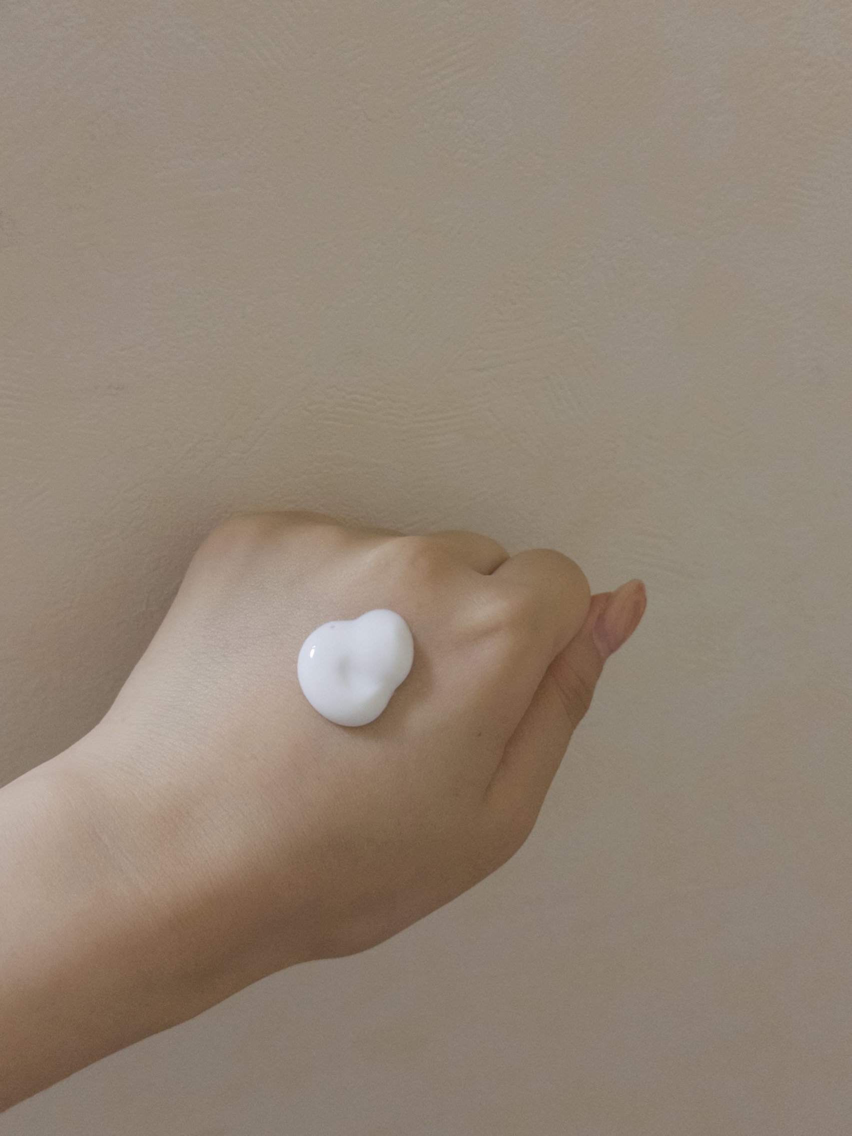 スキンミルク(しっとり) 120g/ニベア/ボディミルクを使ったクチコミ（2枚目）