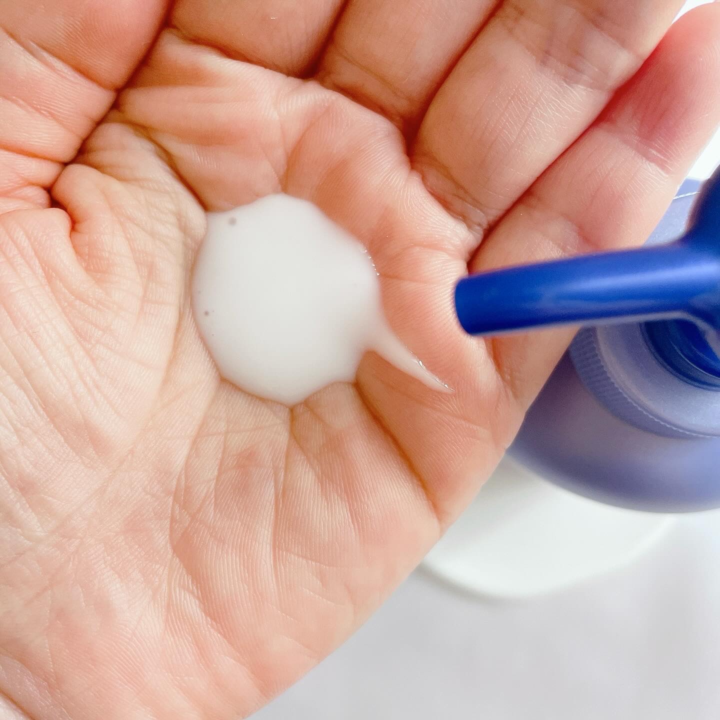 【医薬部外品】ニベア ルーセントビューティ シルクブライトニング ブライトニング美容液ボディミルク/ニベア/ボディミルクを使ったクチコミ（3枚目）