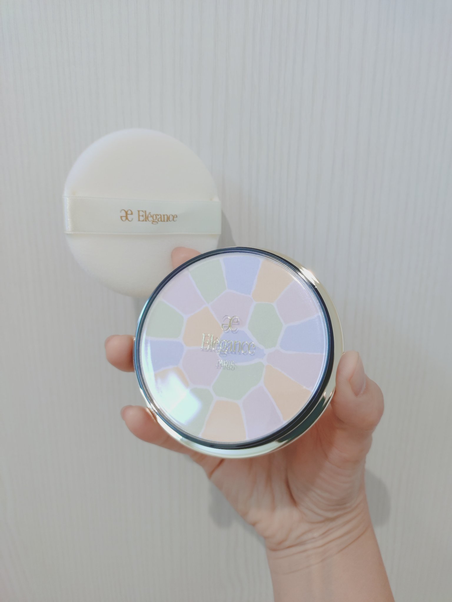 エレガンス ラ プードル オートニュアンス リクスィーズ/Elégance/プレストパウダーを使ったクチコミ（2枚目）