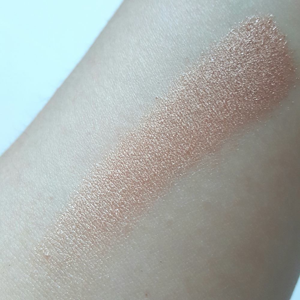 カラークイーン オイルシャドウ/ロレアル パリ/単色アイシャドウを使ったクチコミ(3枚目)