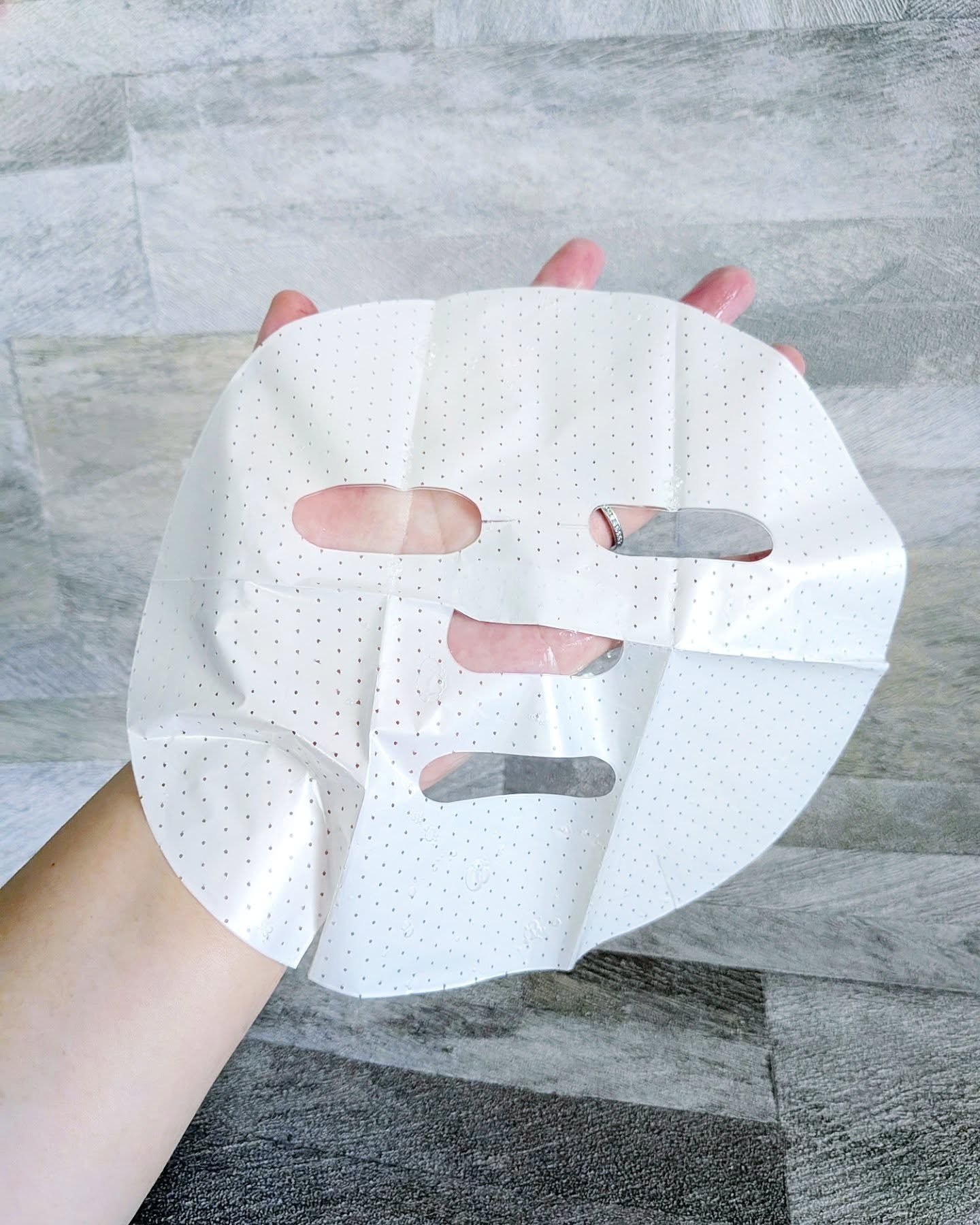 アリウル エキスパートナイアシンビタ5% フィルムゲルマスク/Ariul/シートマスク・パックを使ったクチコミ（3枚目）