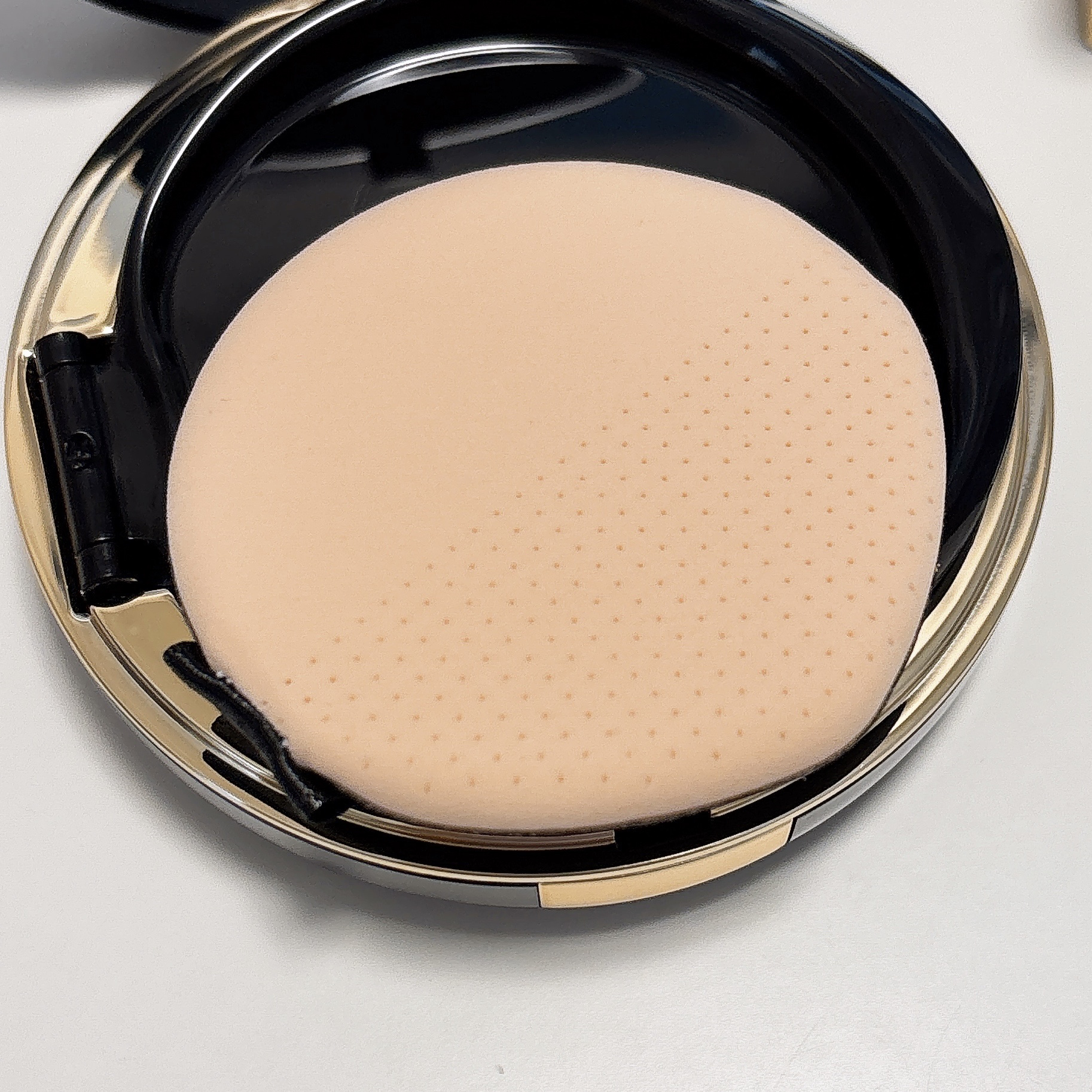 グロウフィットセラムカバークッション/ダルバ/クッションファンデーションを使ったクチコミ（3枚目）