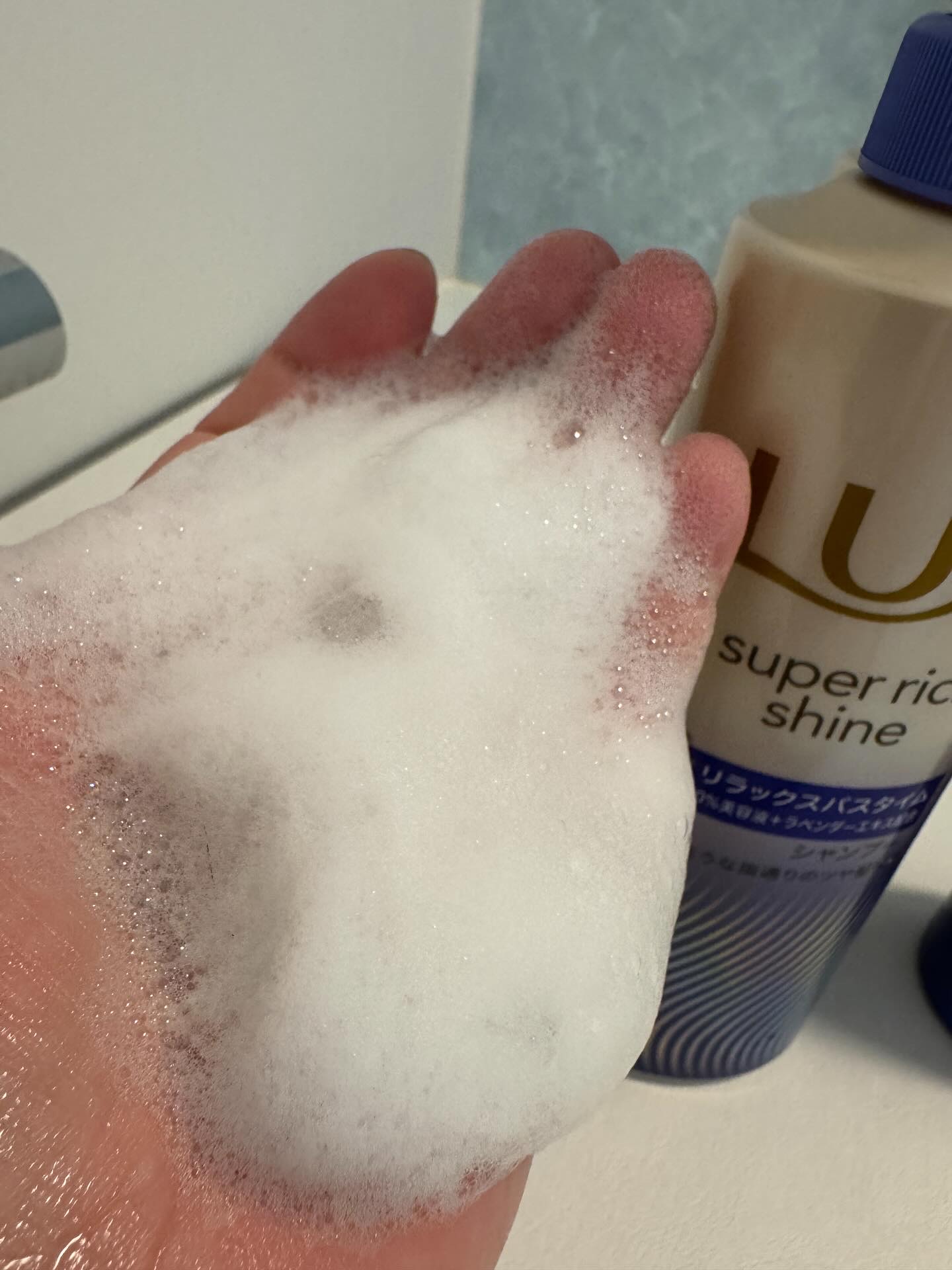 ラックス　スーパーリッチシャイン リラックスナイトケア シャンプー／コンディショナー/LUX/市販シャンプーを使ったクチコミ（3枚目）