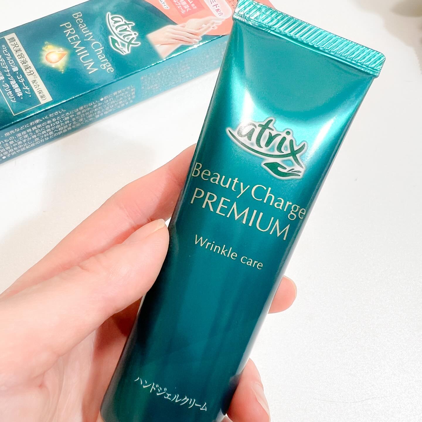 アトリックス ビューティーチャージプレミアム シワ改善 ハンドジェルクリーム 無香料/アトリックス/ハンドクリームを使ったクチコミ（2枚目）