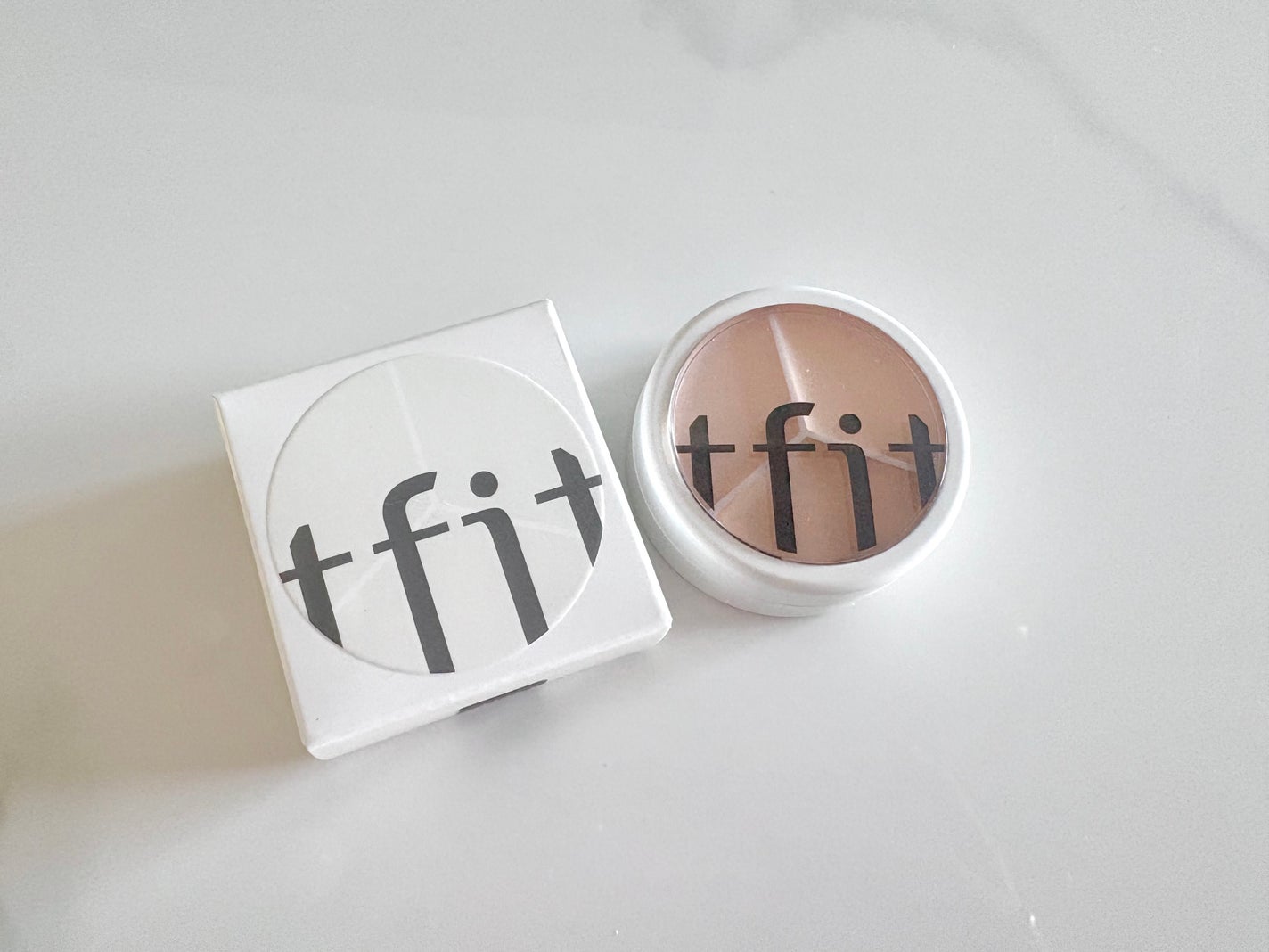 くりこ@OLコスメ on LIPS 「#PRTFITさまから頂きました🌟💛カバーアッププロコンシーラ..」(1枚目)