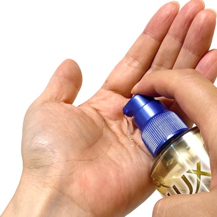 ラックス スーパーリッチシャイン リラックスナイトケア まとまりヘアオイル/LUX/ヘアオイルを使ったクチコミ(4枚目)