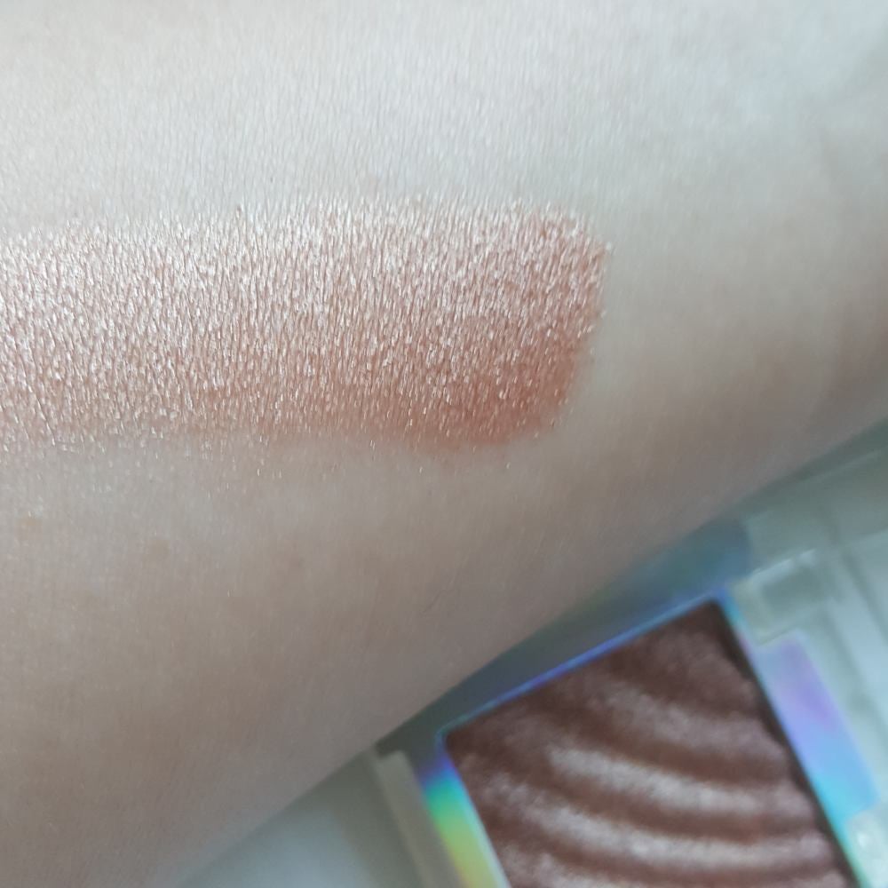 カラークイーン オイルシャドウ/ロレアル パリ/単色アイシャドウを使ったクチコミ(2枚目)