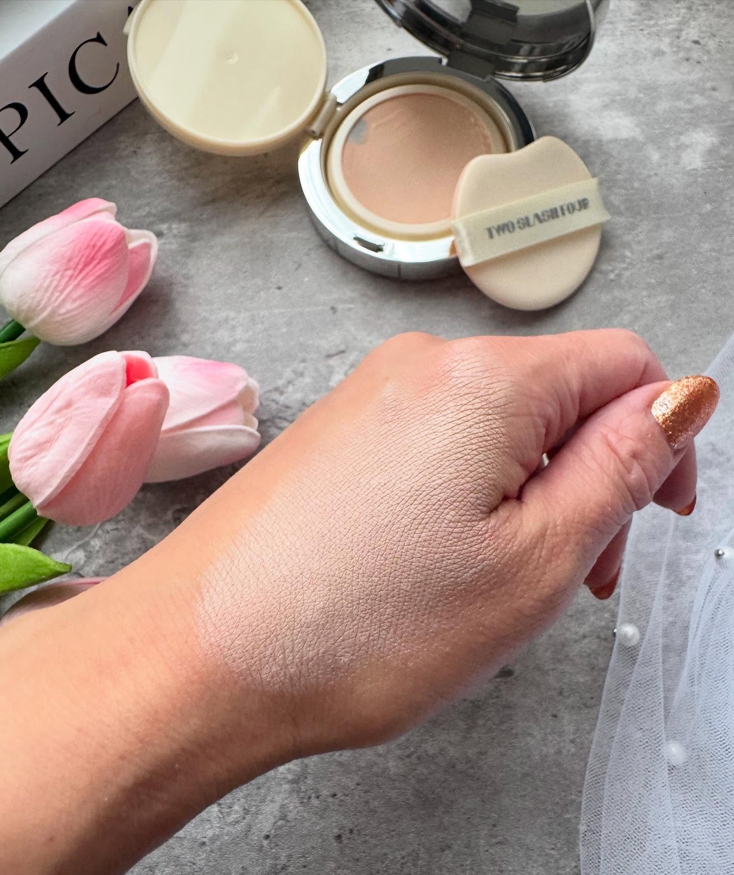 エンジェリックサテンクッション/TWO SLASH FOUR/クッションファンデーションを使ったクチコミ（3枚目）