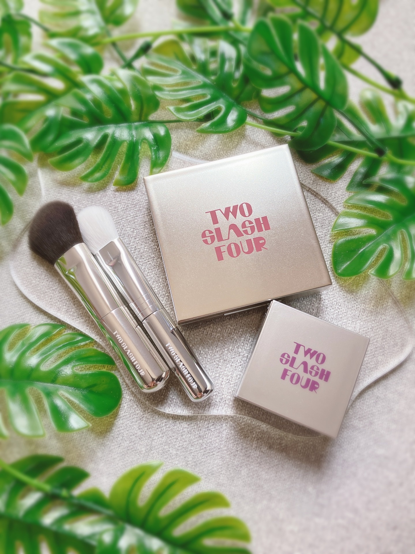 ストロビングフェイスキューブ/TWO SLASH FOUR/ハイライトを使ったクチコミ（1枚目）