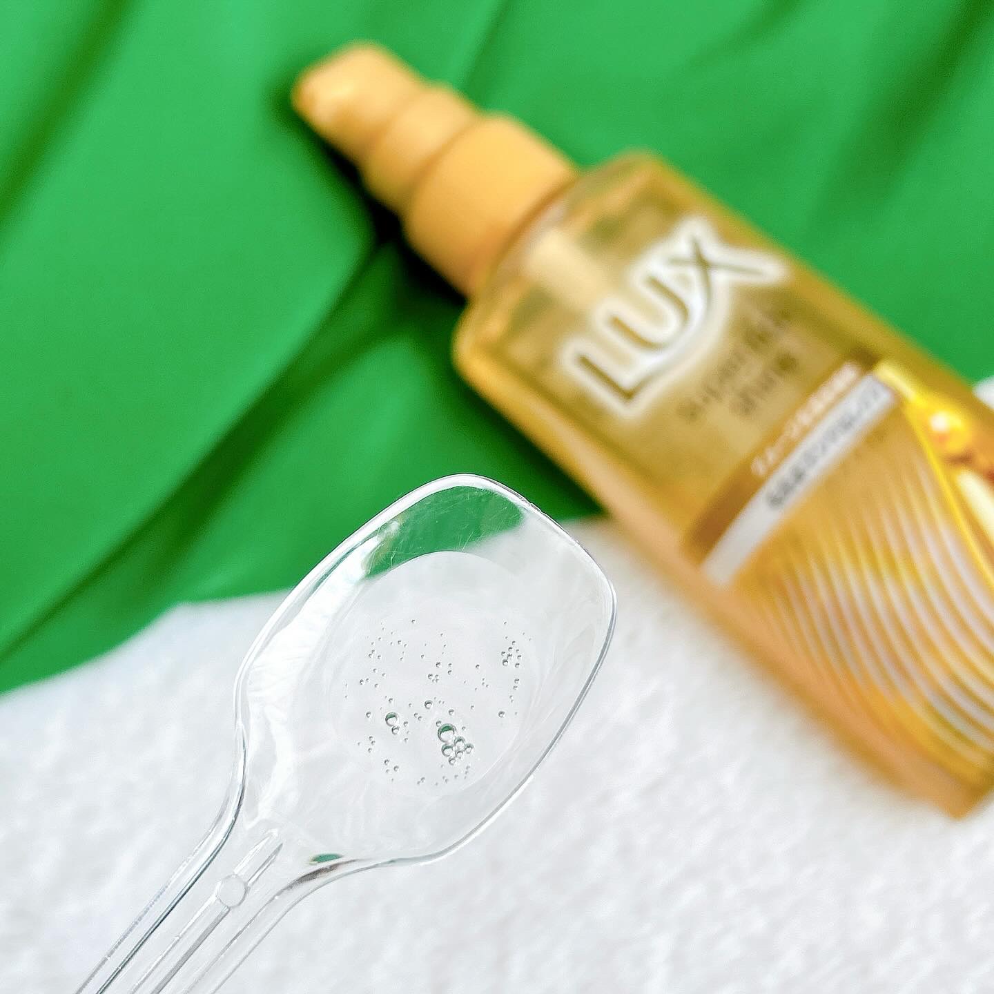 ラックススーパーリッチシャインダメージリペア補修ヘアオイル/LUX/ヘアオイルを使ったクチコミ（3枚目）