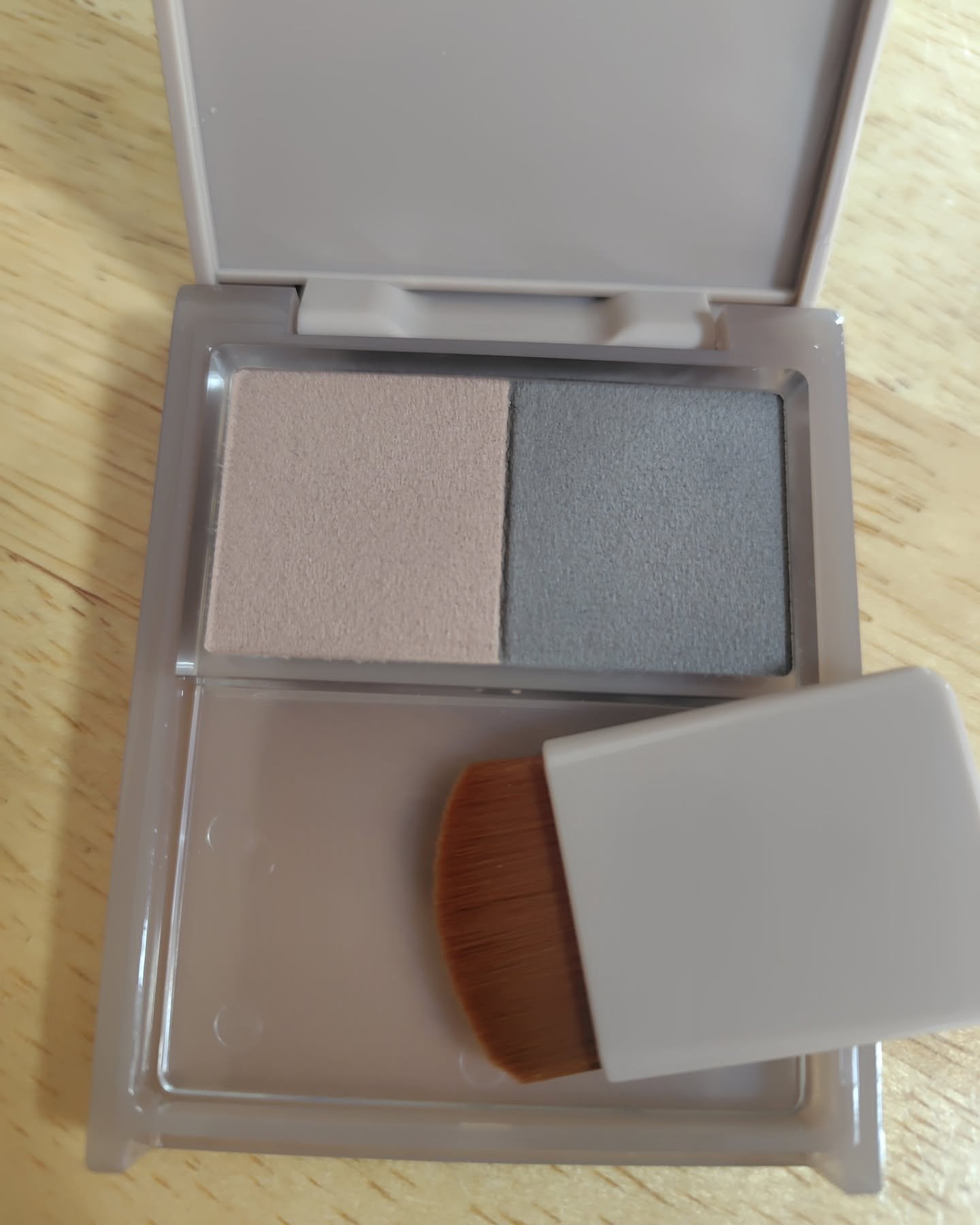 あざむきヘアシャドウ 万能ブラウン/pdc/シェーディングを使ったクチコミ（2枚目）