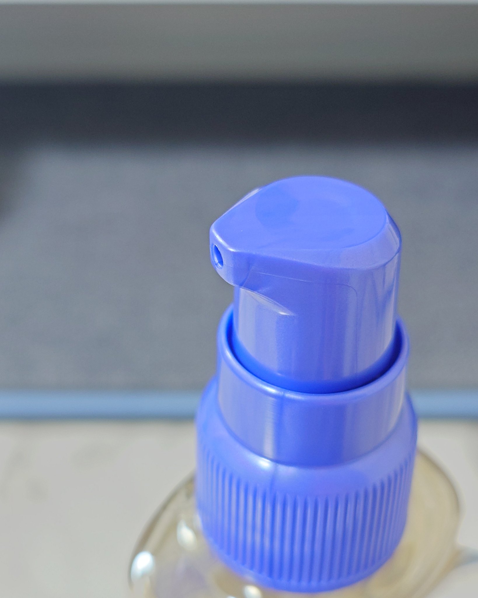 LUX ラックス　スーパーリッチシャイン リラックスナイトケア　まとまりヘアオイルのクチコミ「LUX
ラックス　スーパーリッチシャイン リラックスナイトケア
　まとまりヘアオイル
⋆┈┈┈.....」（2枚目）